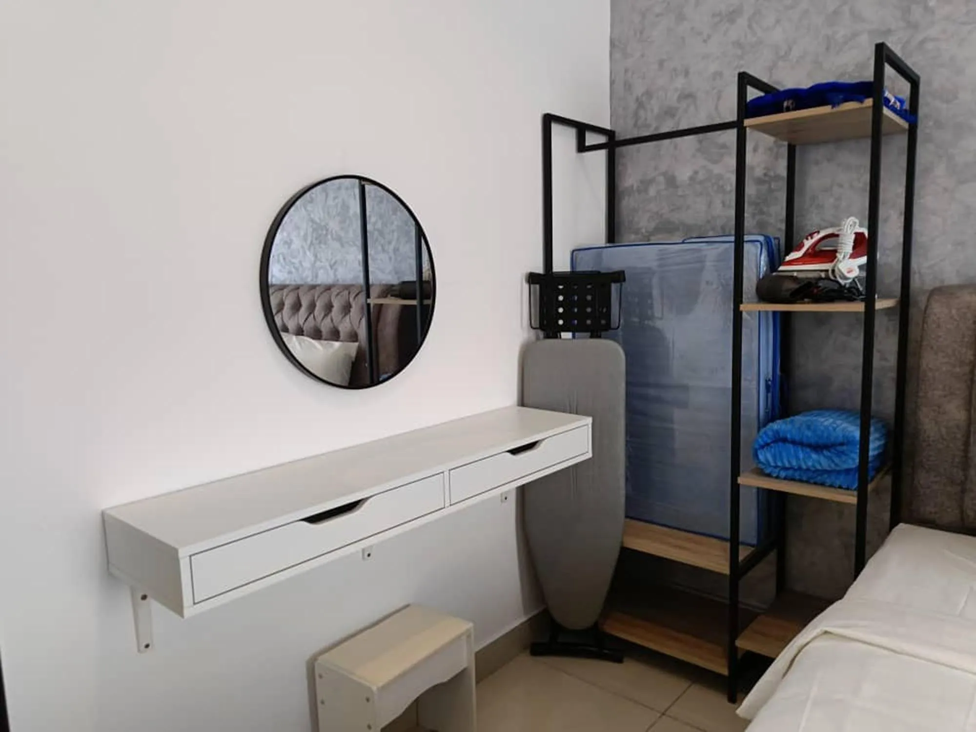 Bed in Twin Tower Johor Bahru by Glex