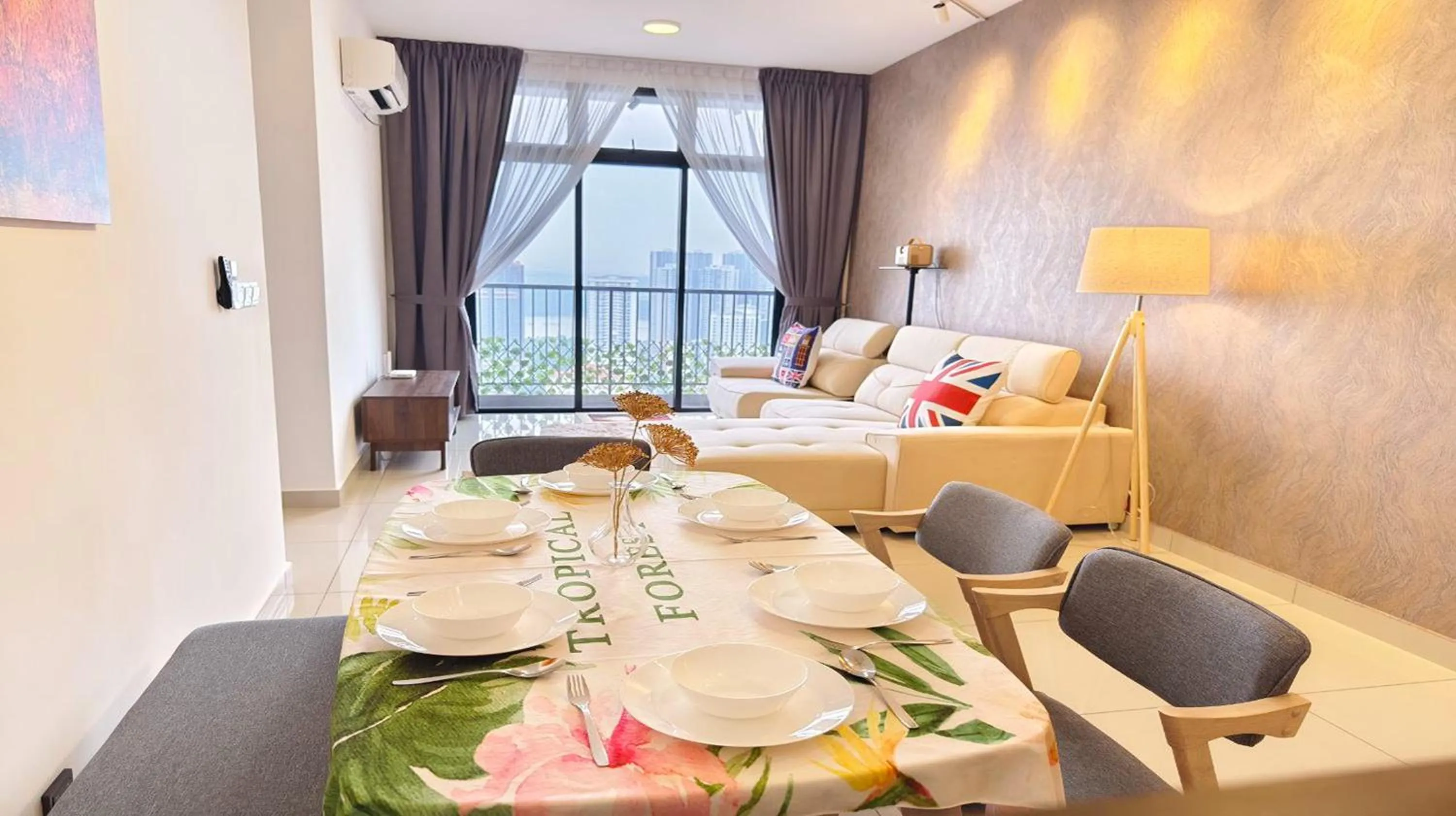 Living room, Bed in Twin Tower Johor Bahru by Glex