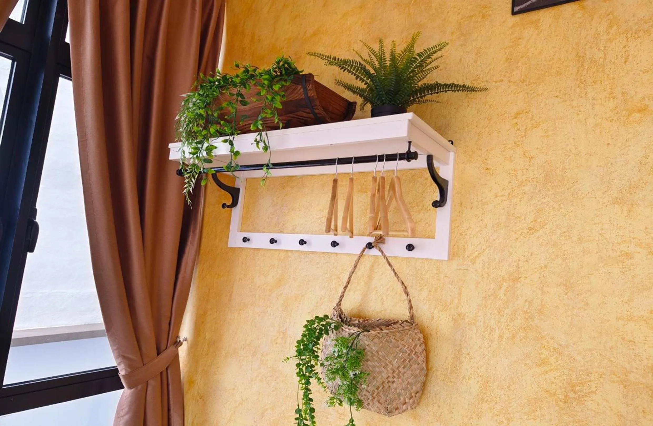 wardrobe in Twin Tower Johor Bahru by Glex