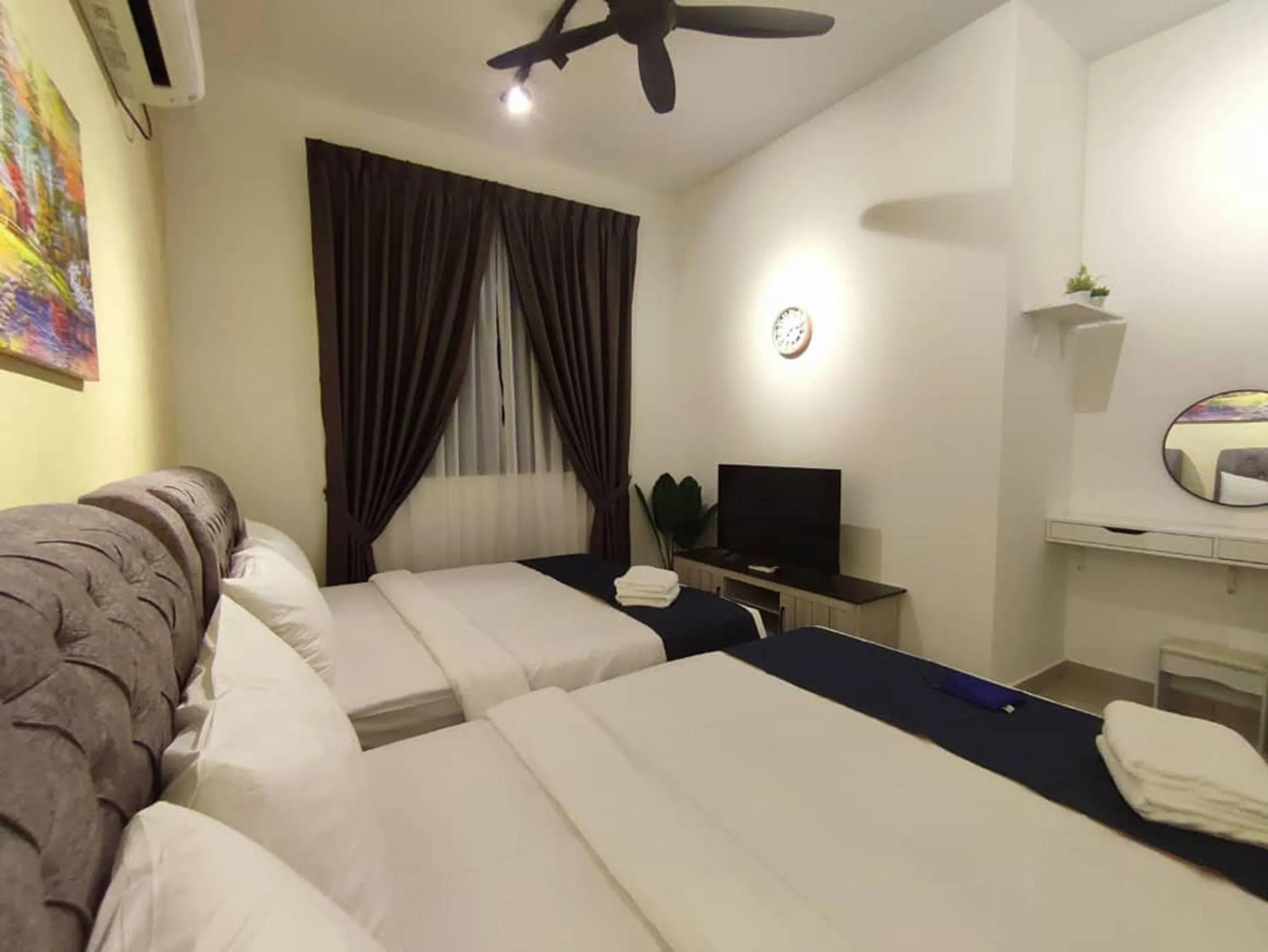 Bed in Twin Tower Johor Bahru by Glex