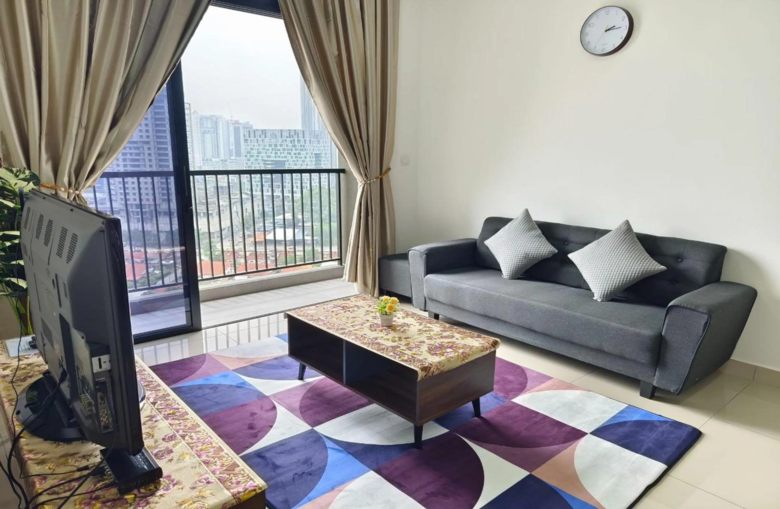 Balcony/Terrace in Twin Tower Johor Bahru by Glex