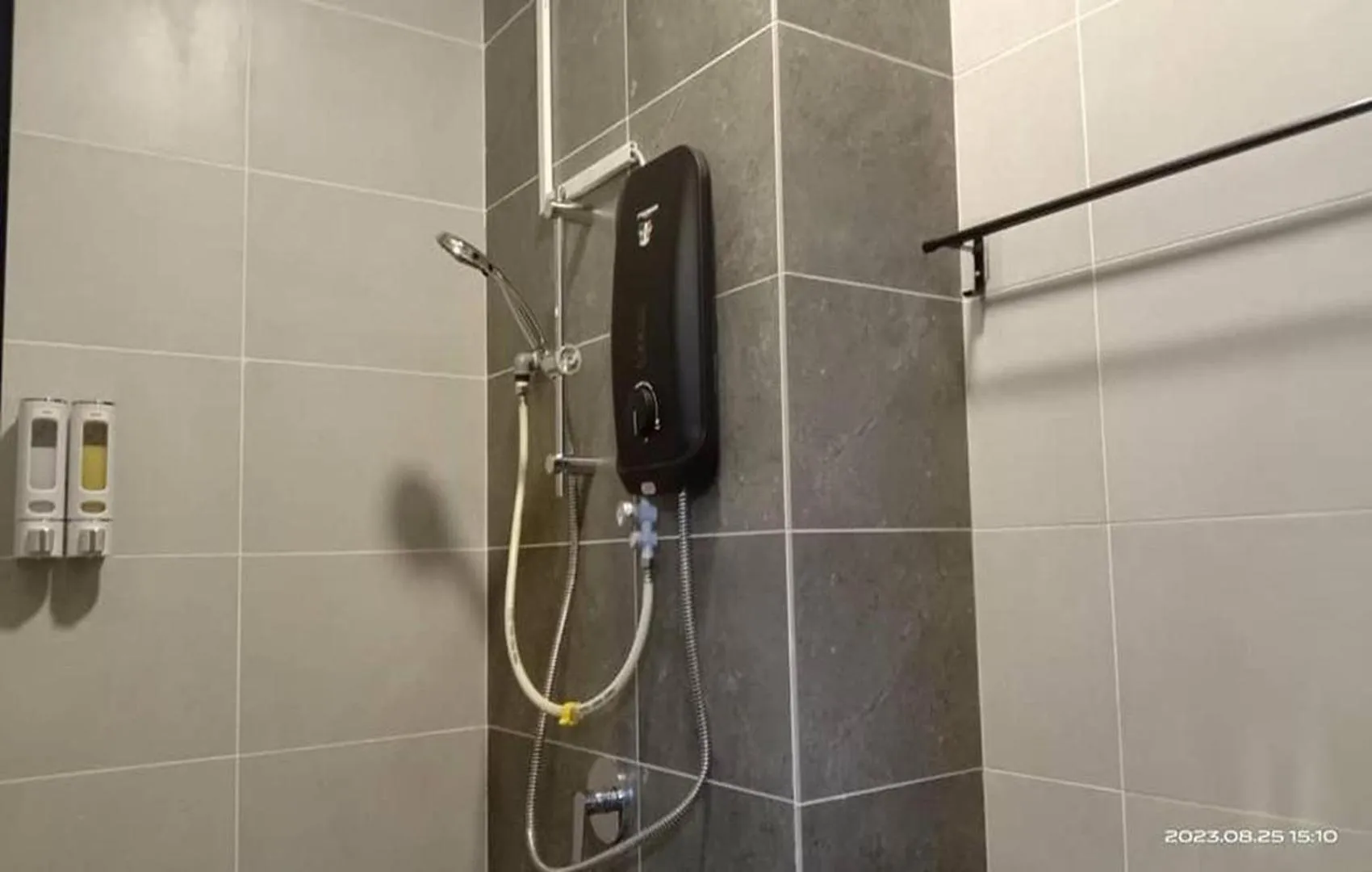 Shower in Twin Tower Johor Bahru by Glex