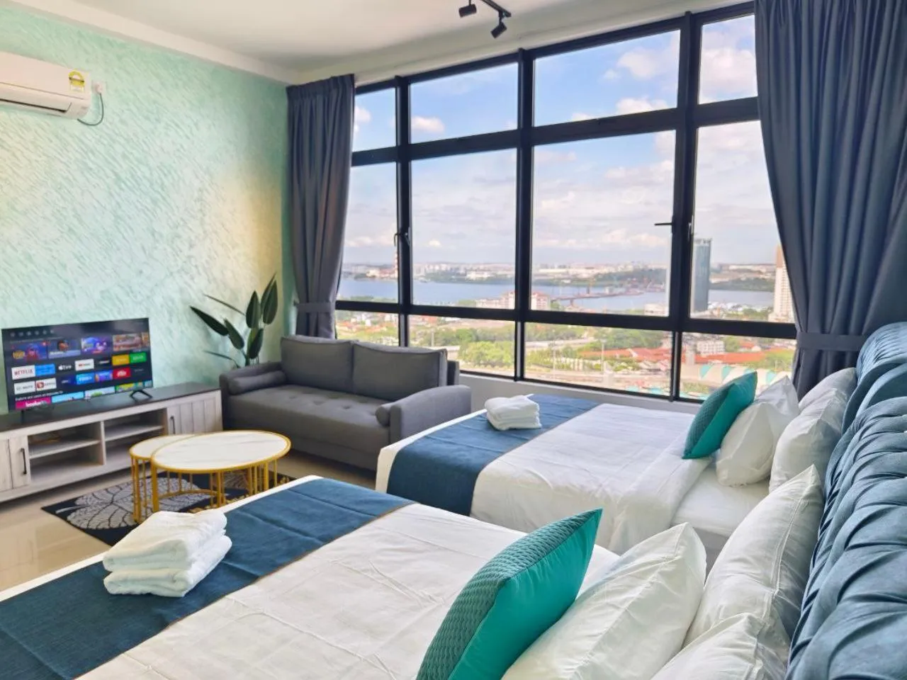 air conditioner, Bed in Twin Tower Johor Bahru by Glex