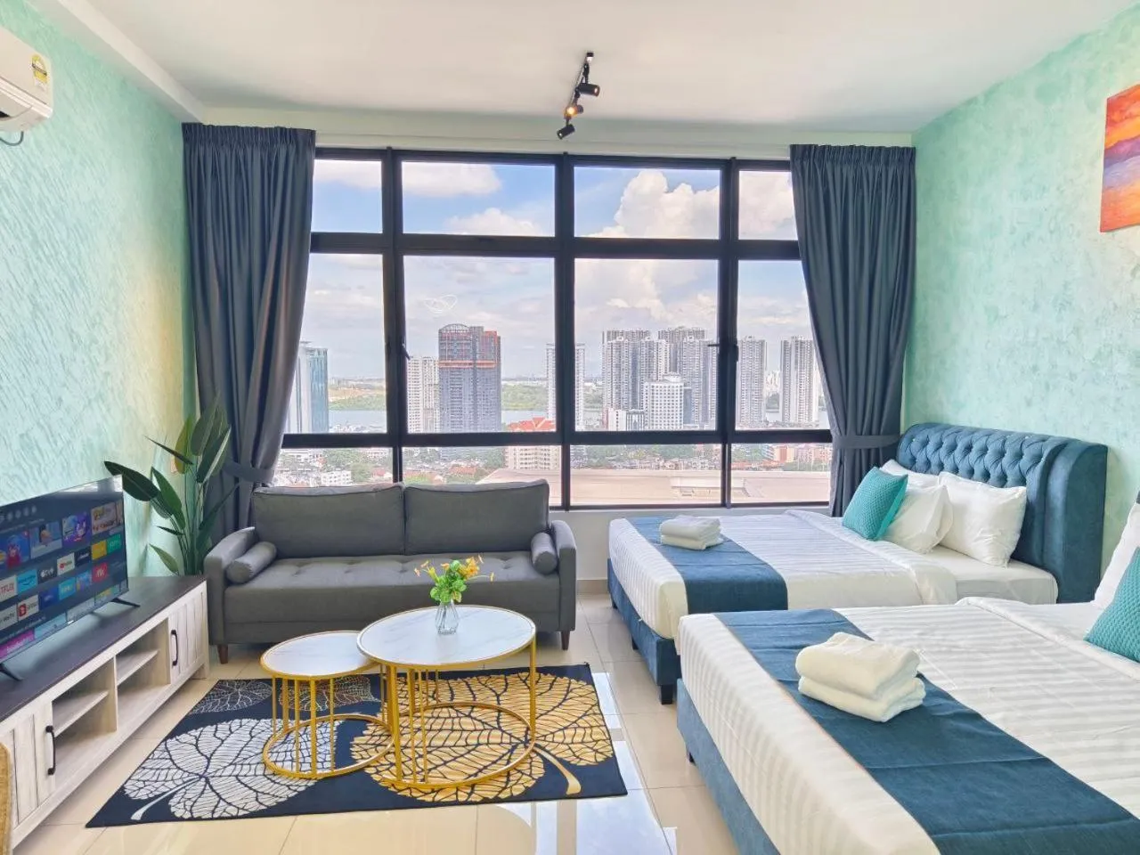 Seating area, Bed in Twin Tower Johor Bahru by Glex