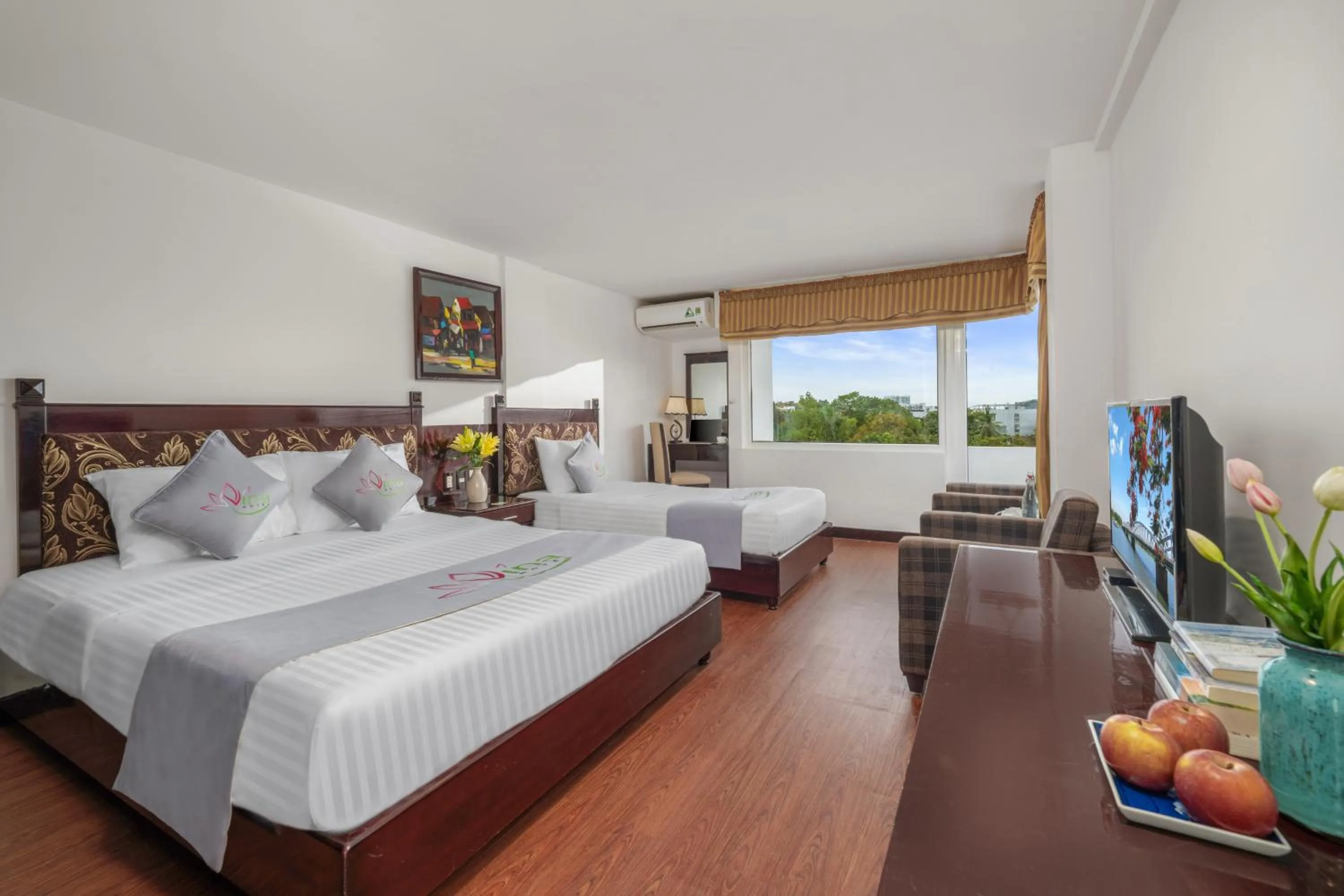 Bed in Vina Hotel Hue