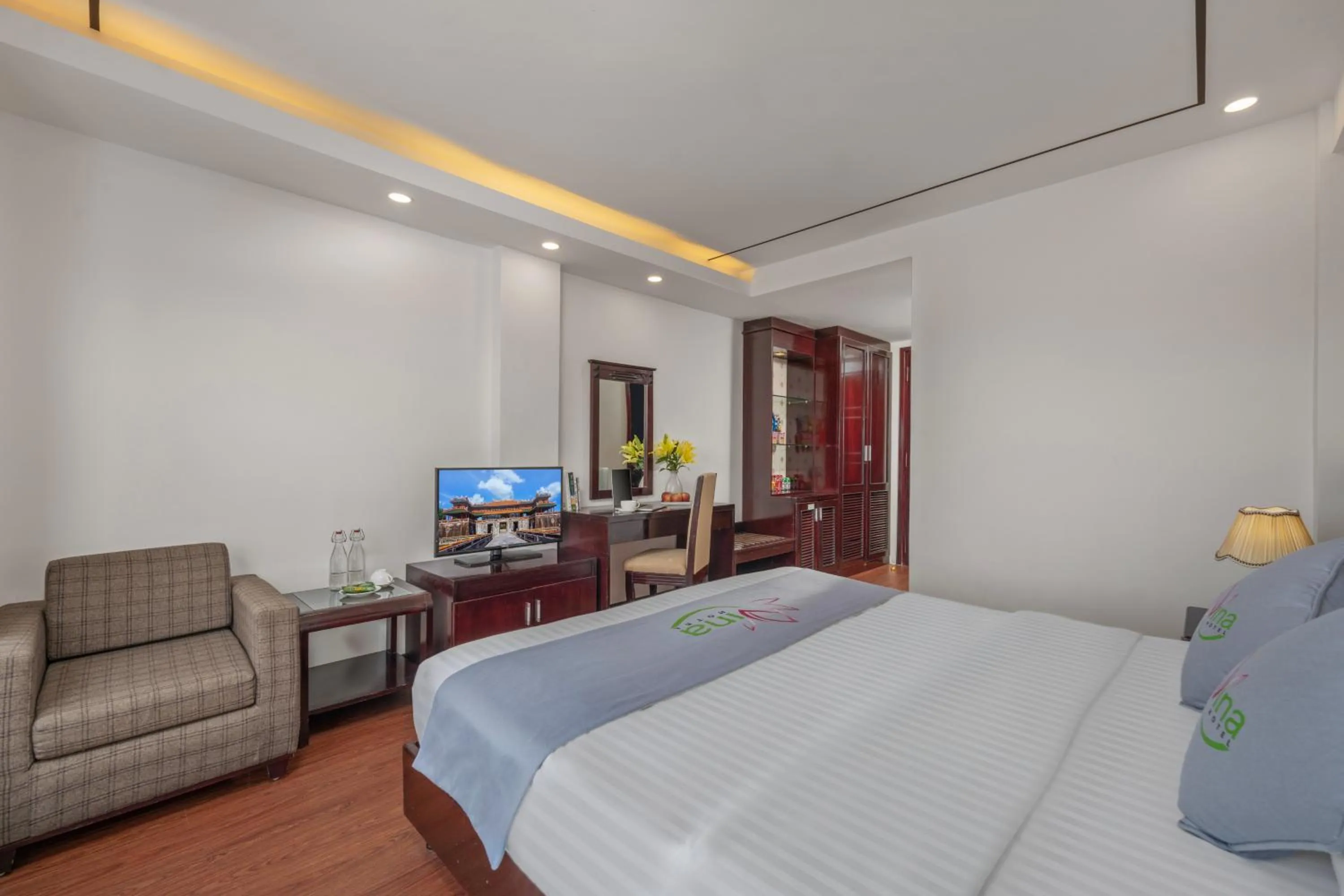 Communal lounge/ TV room, Bed in Vina Hotel Hue