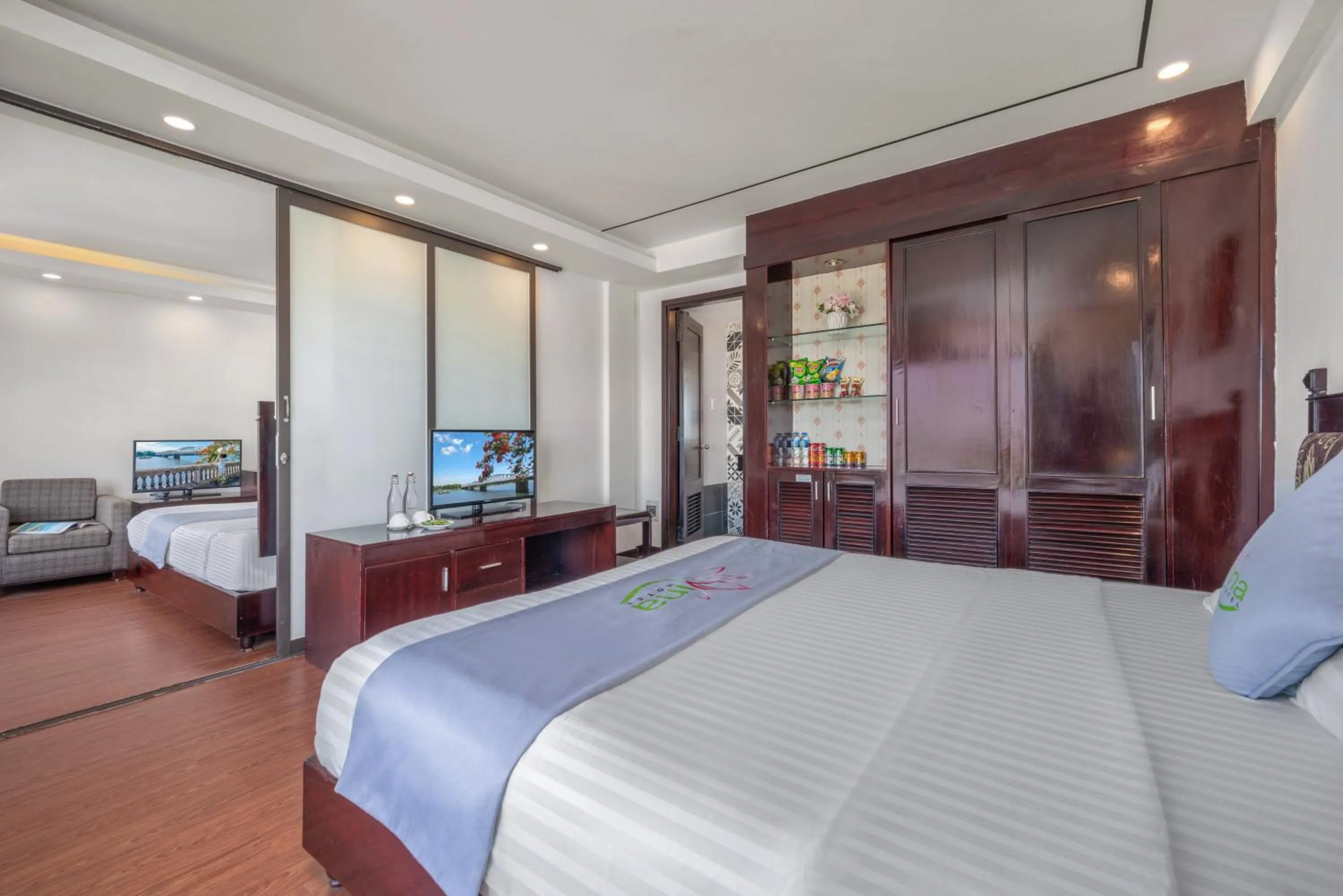 Bed in Vina Hotel Hue