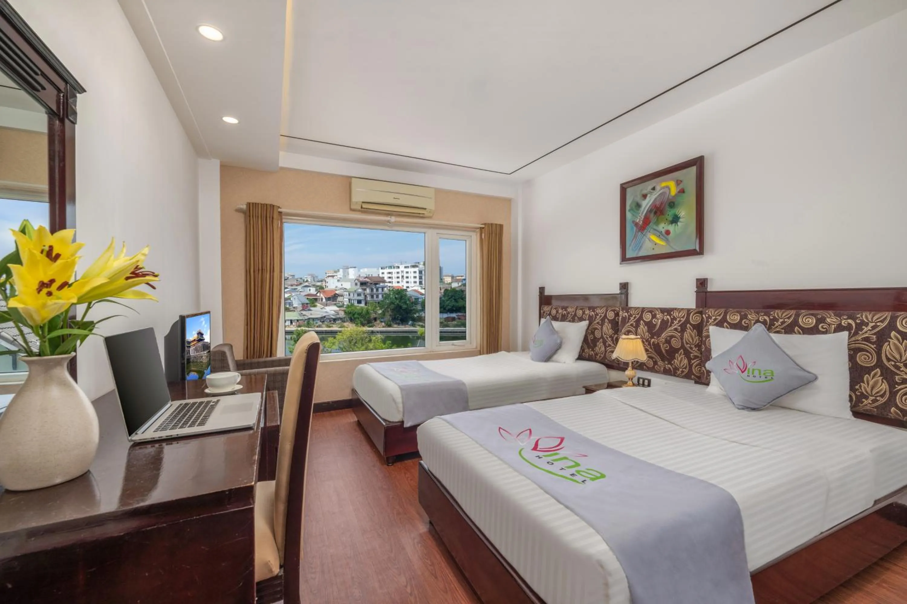 Bed in Vina Hotel Hue