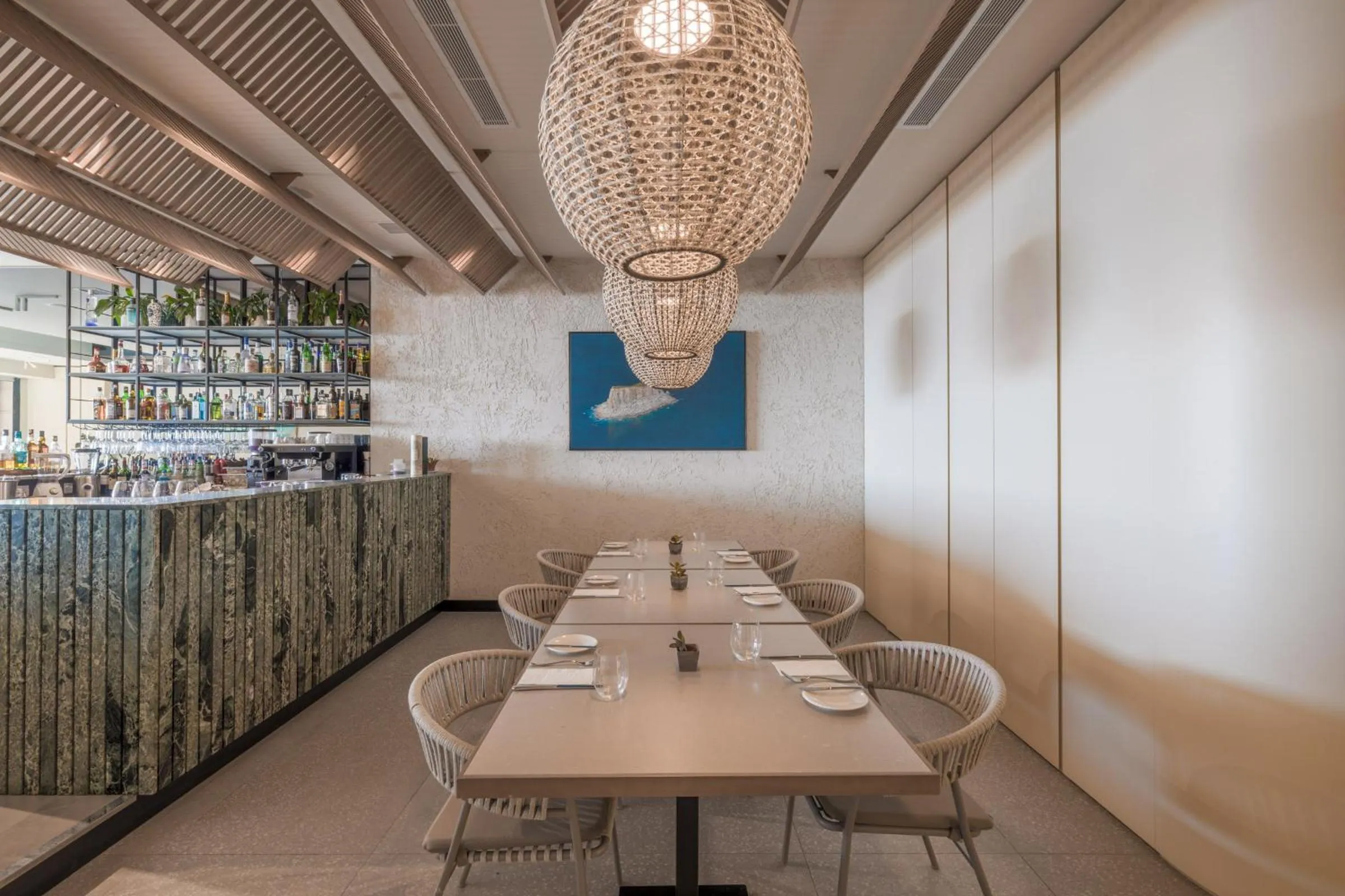 Restaurant/places to eat in Deep Blu Boutique Hotel