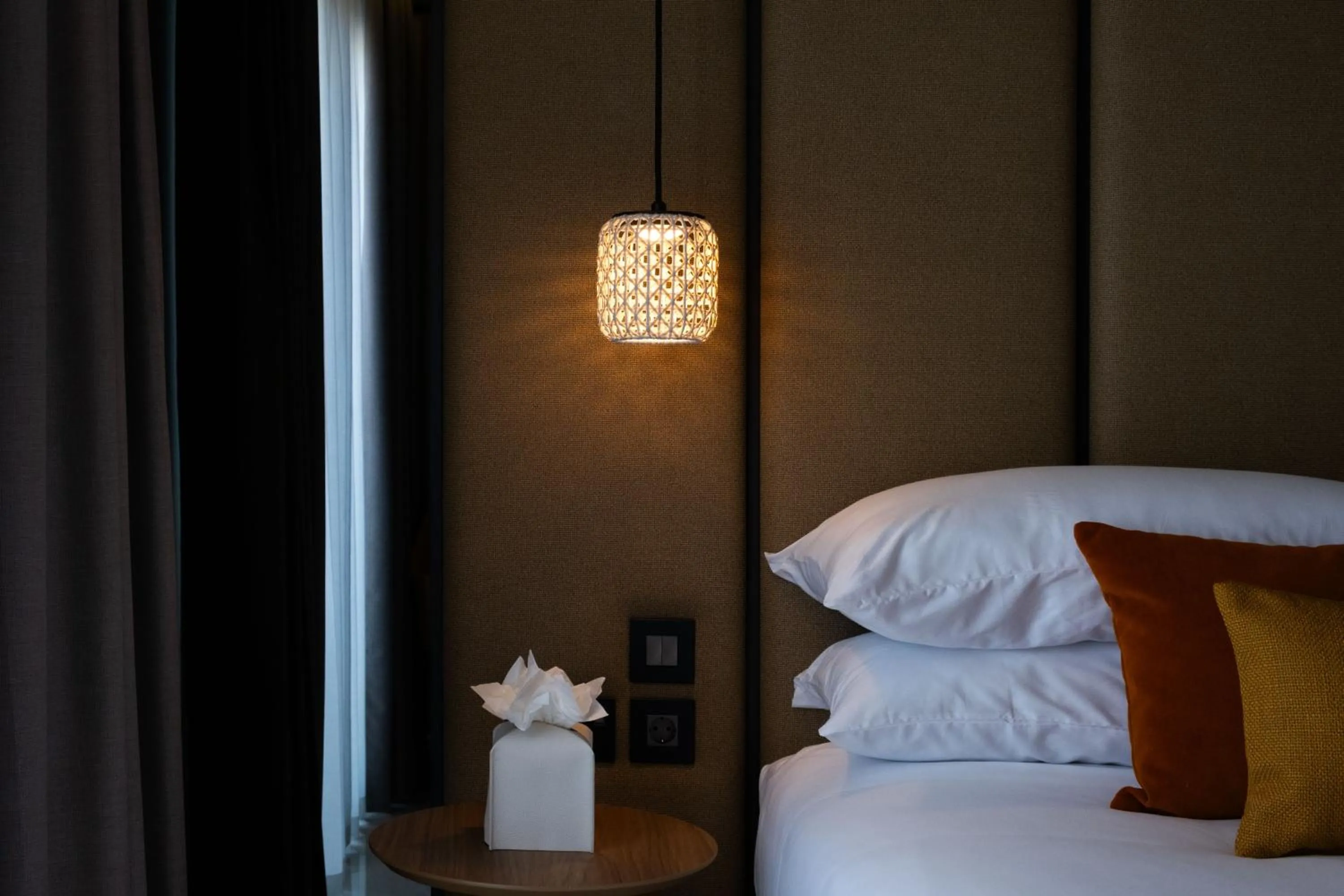 Bed in Deep Blu Boutique Hotel