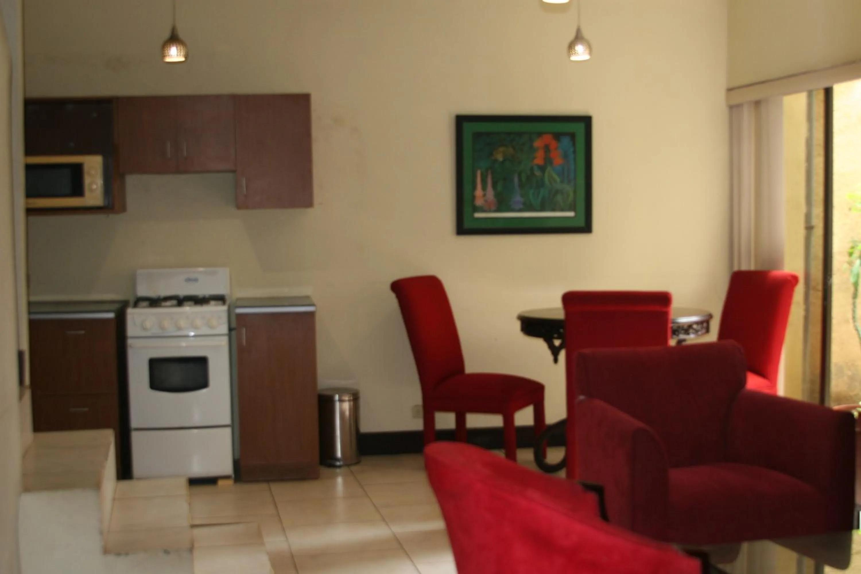 Photo of the whole room in La Posada del Arcangel