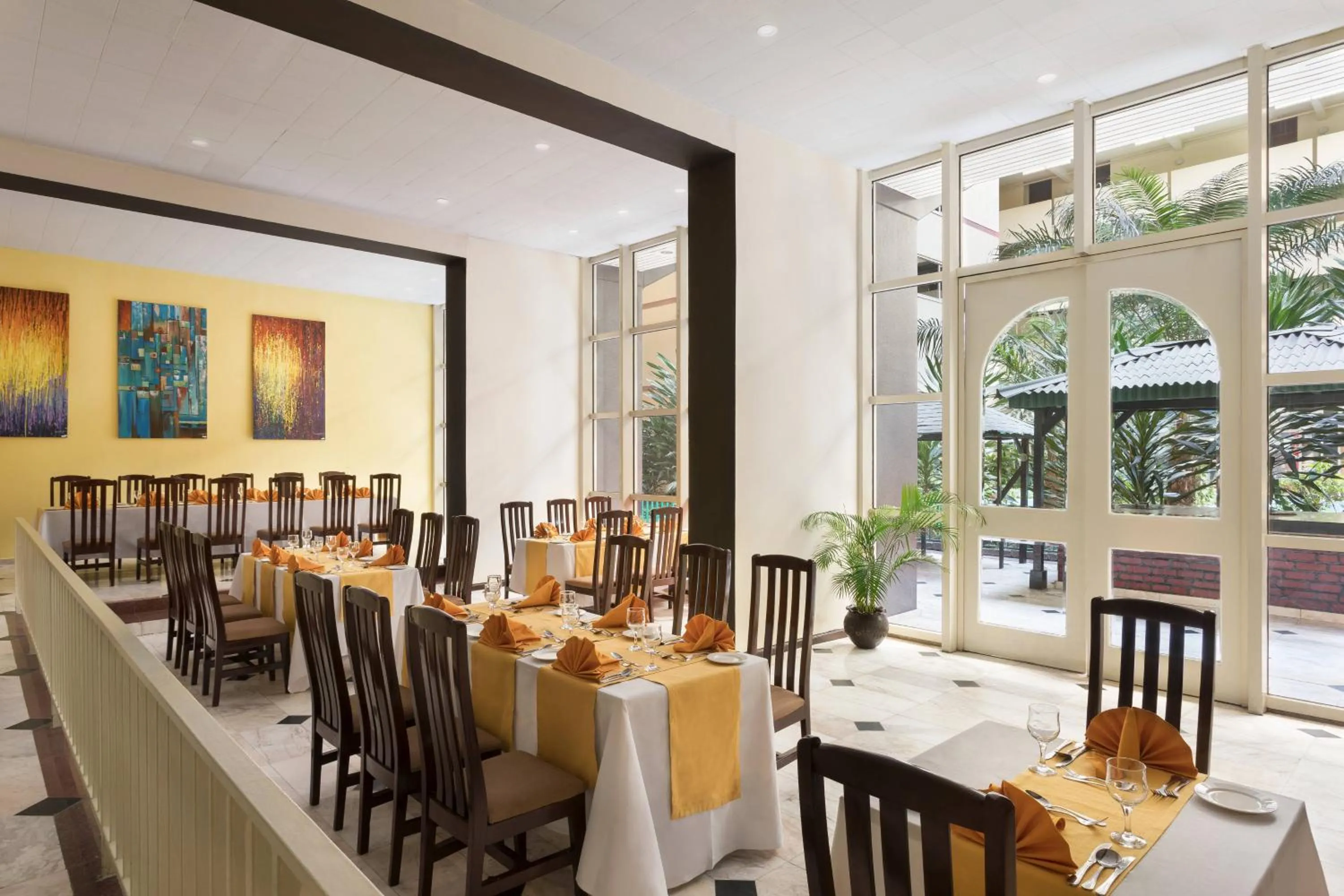 Restaurant/places to eat in Abuja Continental Hotel