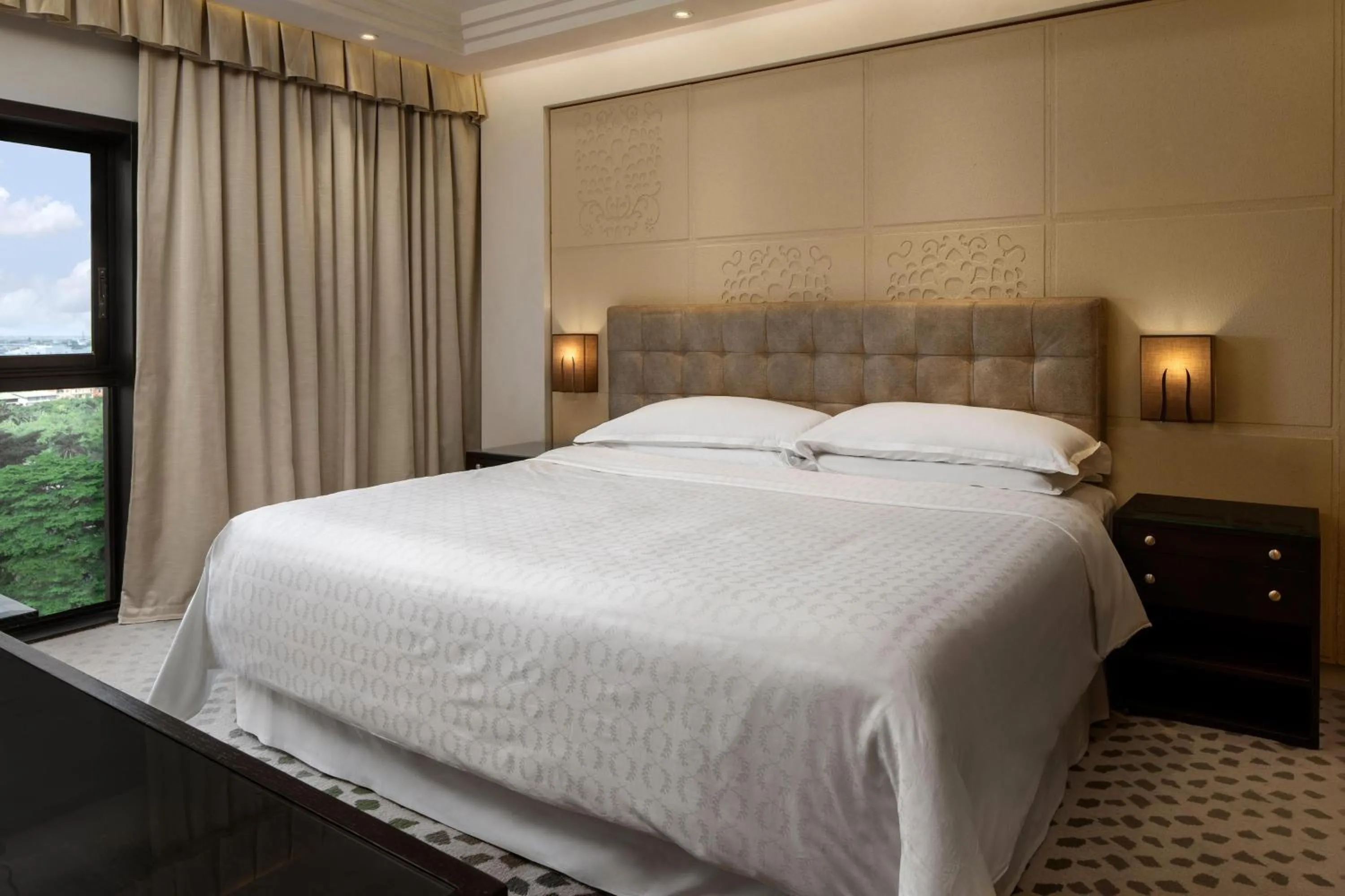 Bedroom, Bed in Sheraton Lagos Hotel