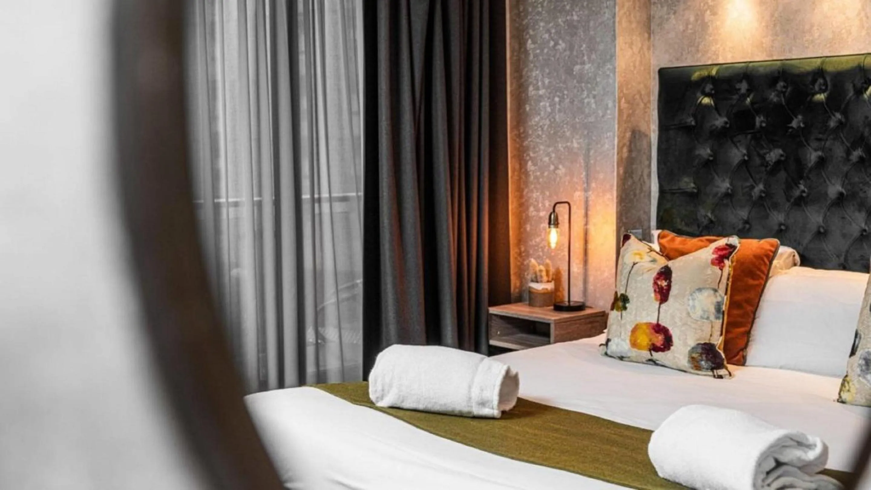 Bedroom, Bed in The Grand Hotel