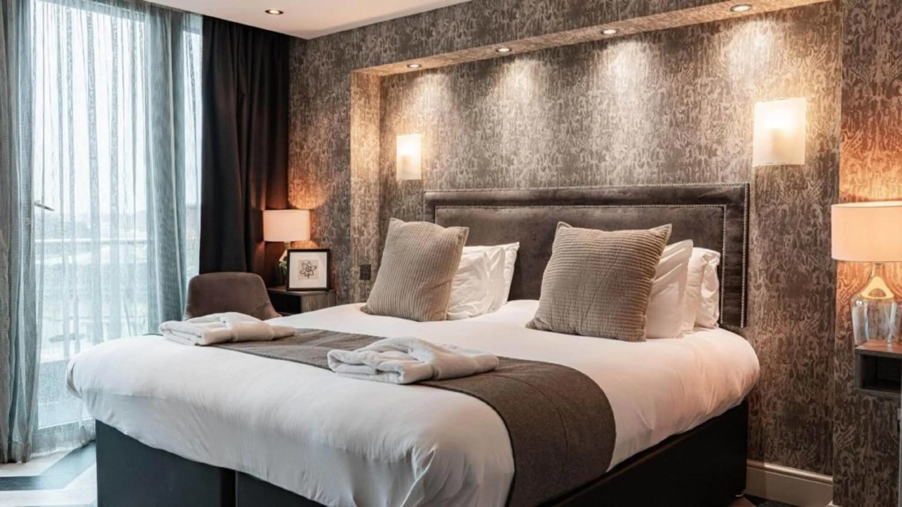 Bedroom, Bed in The Grand Hotel