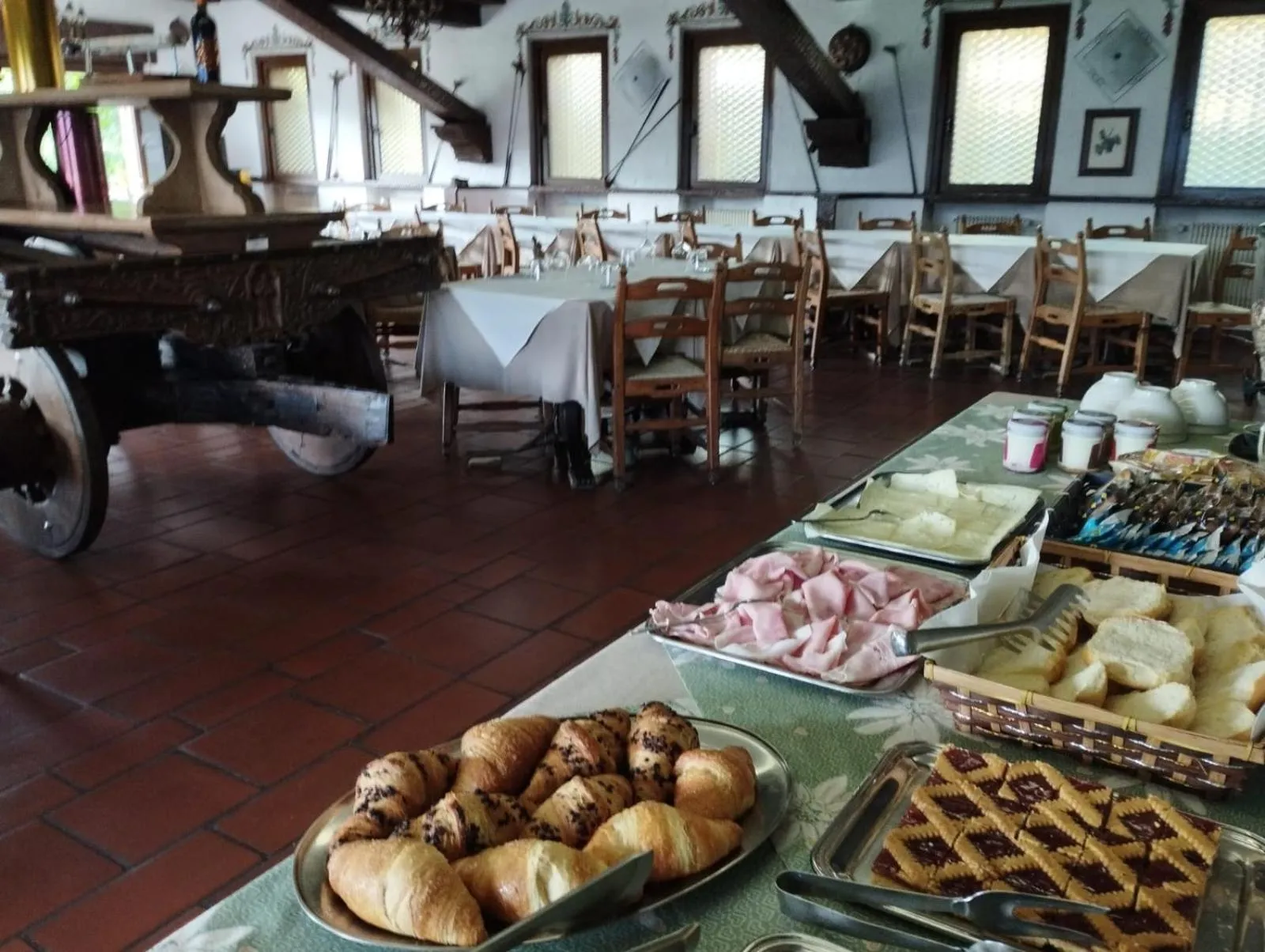 Breakfast in Hotel Ristorante La Baitina