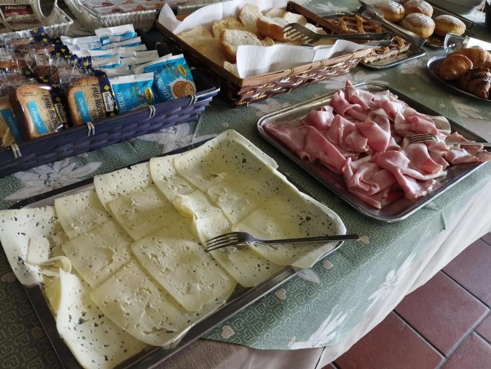 Breakfast in Hotel Ristorante La Baitina