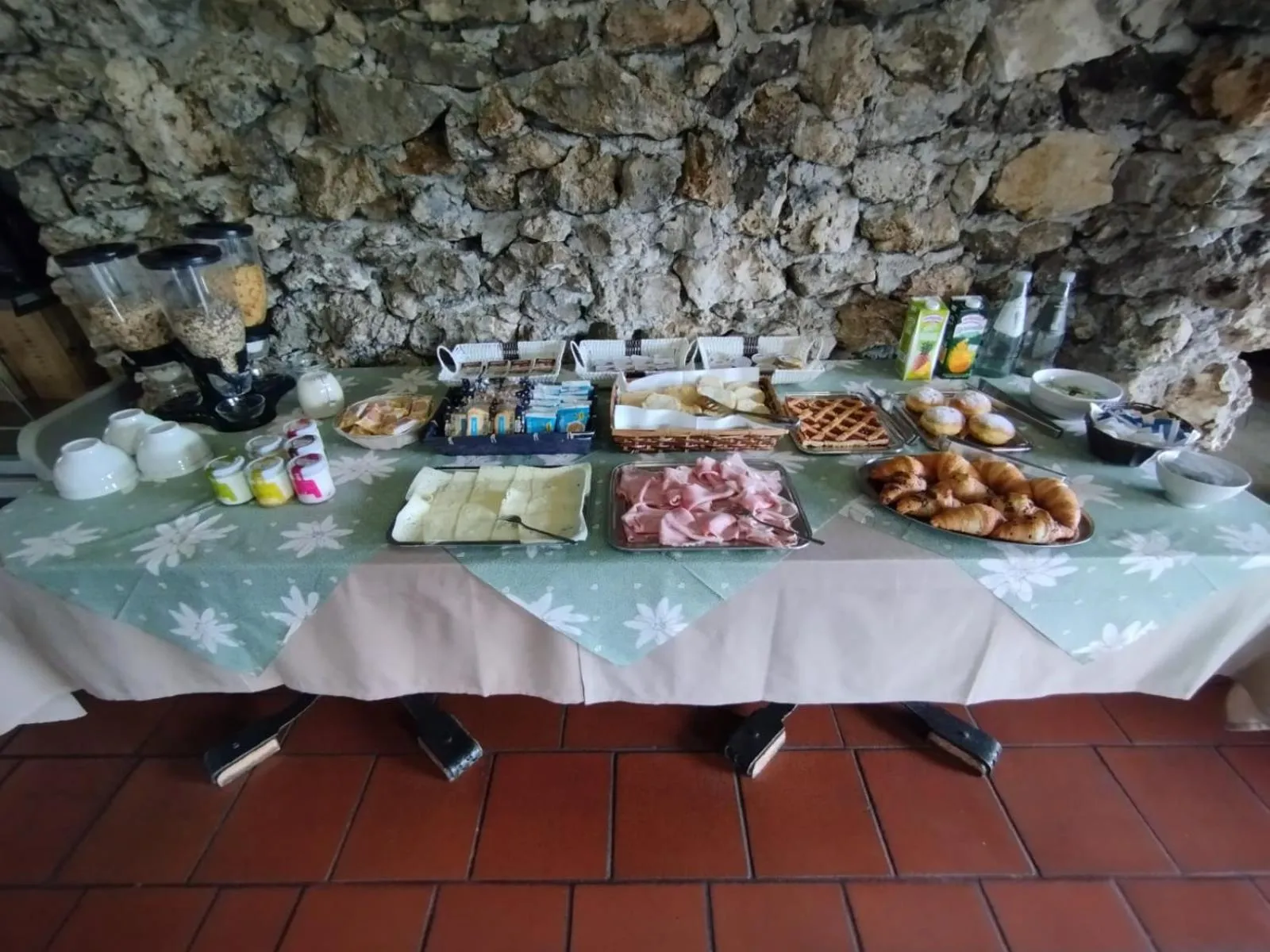 Breakfast in Hotel Ristorante La Baitina
