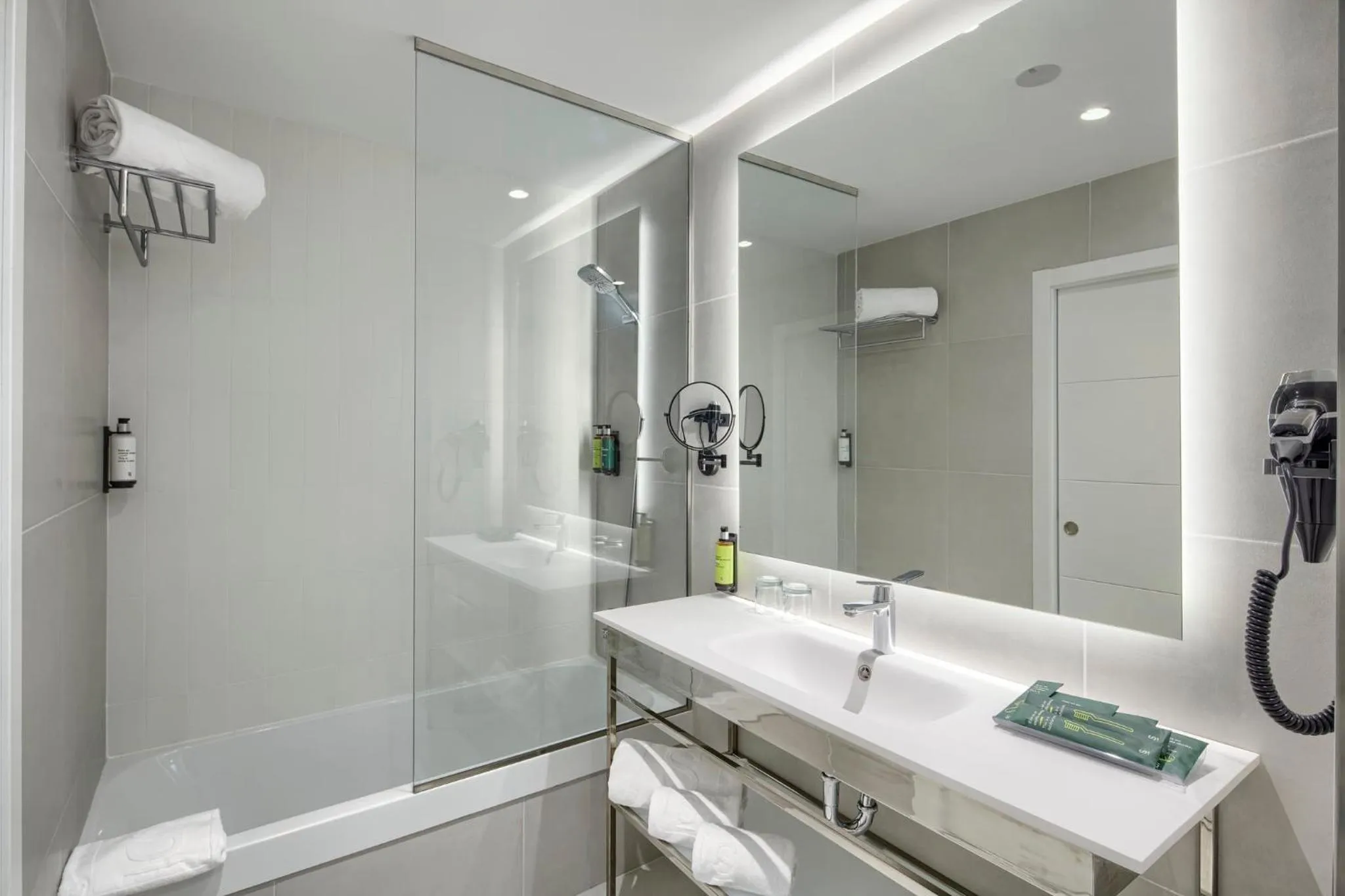 Bathroom in Sercotel Rosaleda Málaga