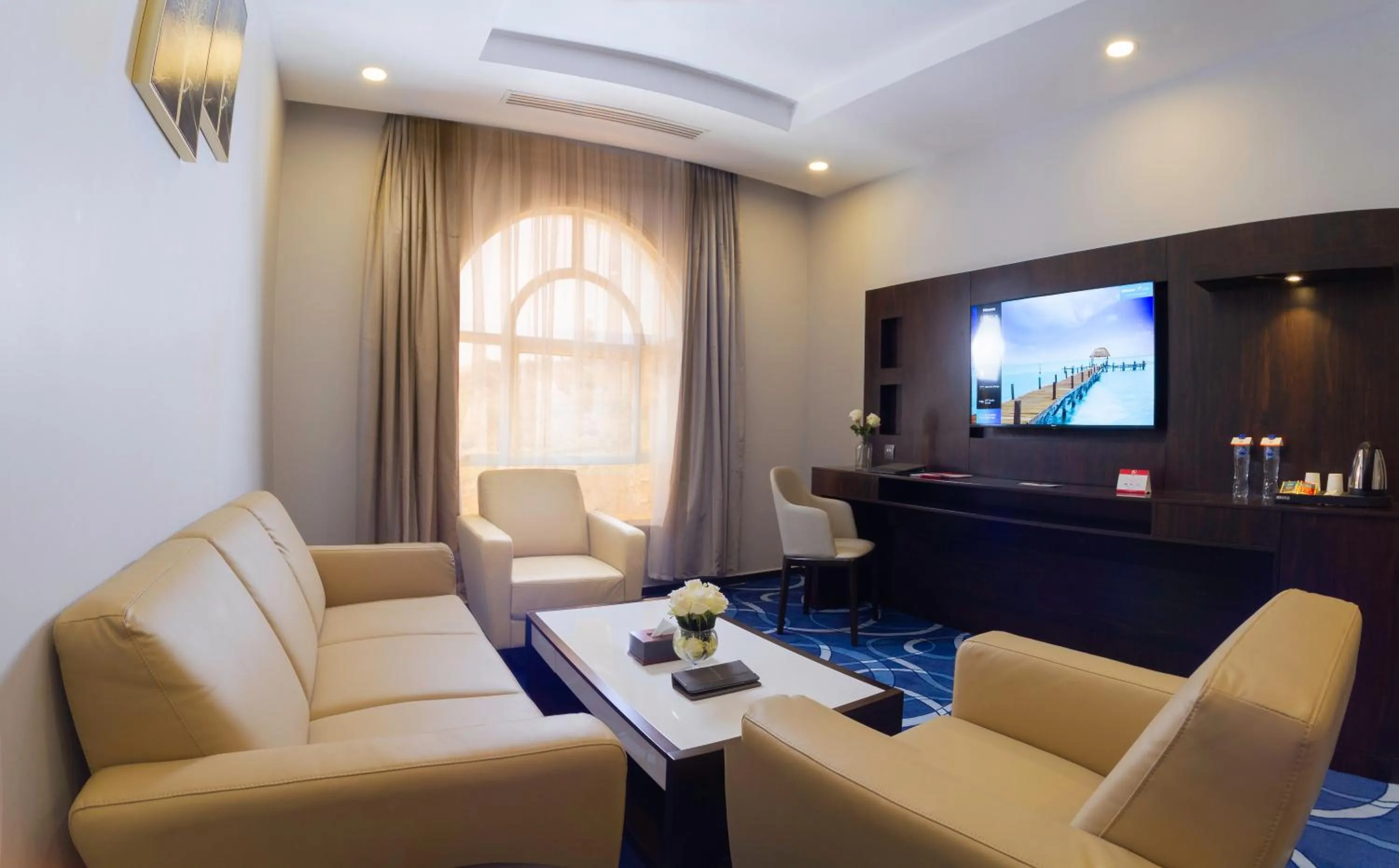 Seating area in Cloud City Hotel