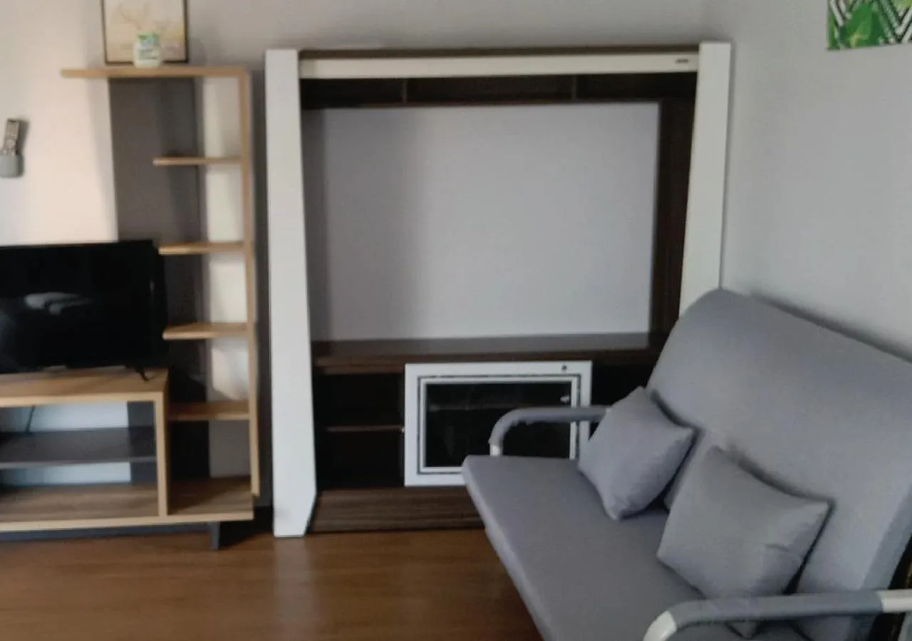 Communal lounge/ TV room in Hi Creek Resort