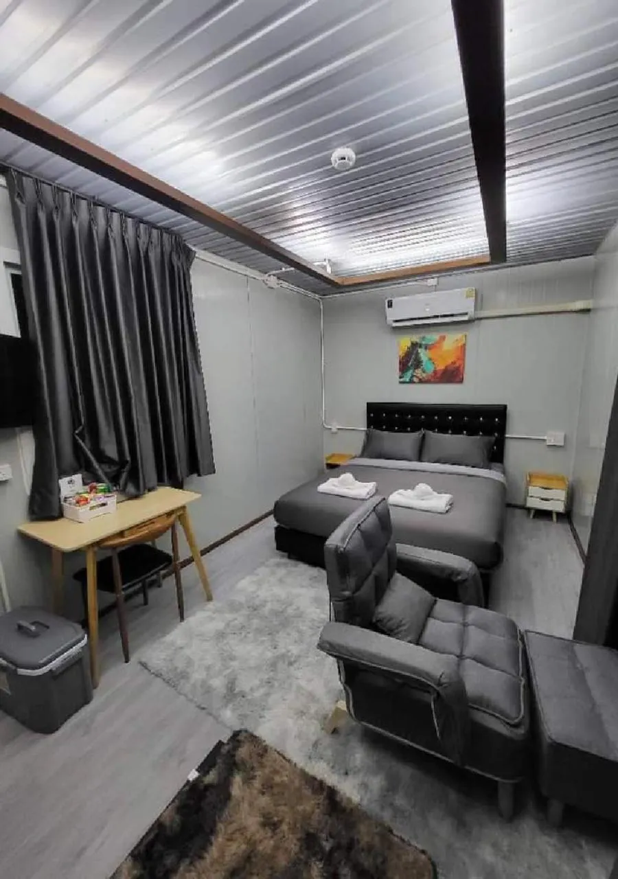 Bed in Hi Creek Resort