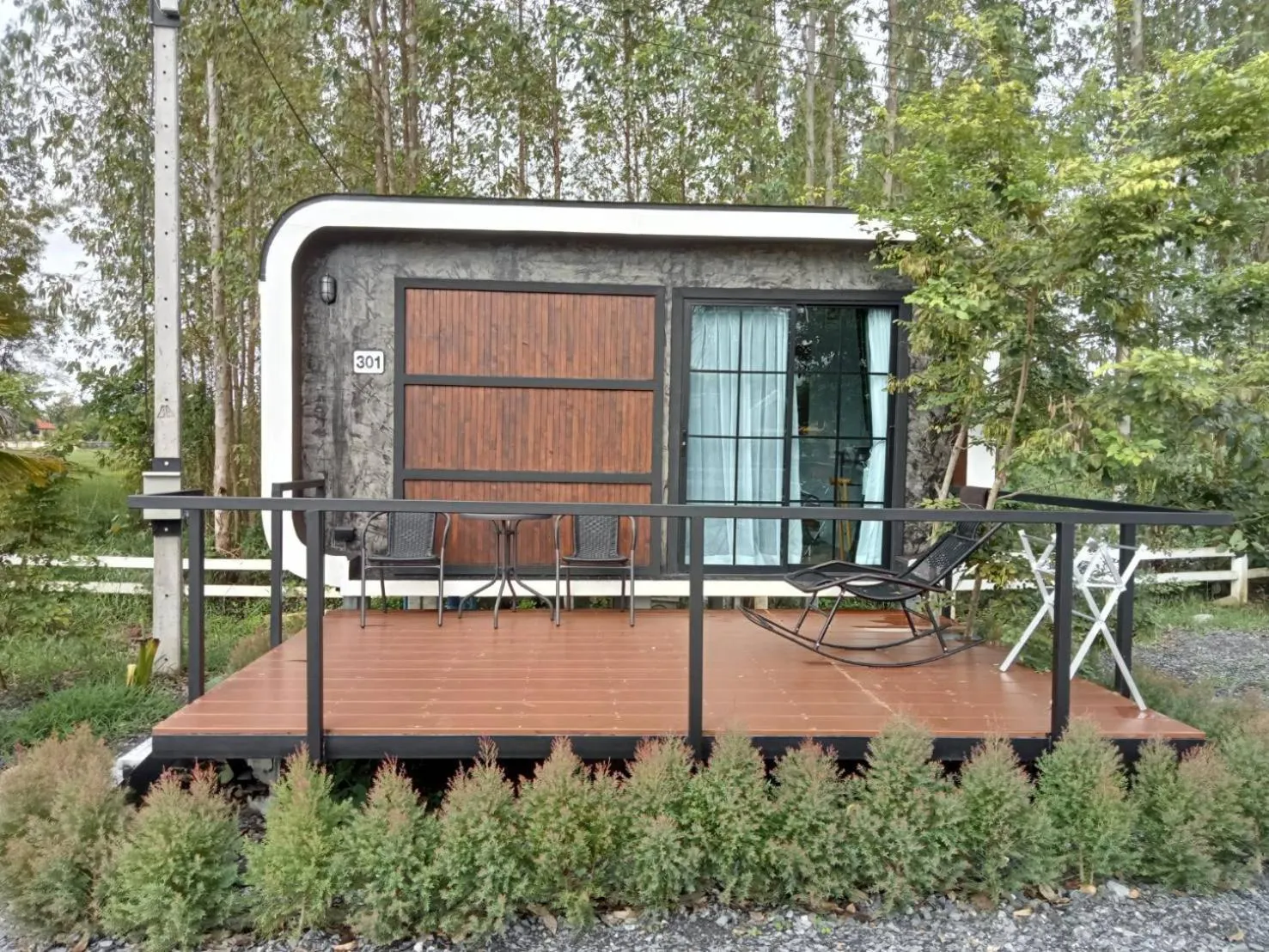 Property building in Hi Creek Resort