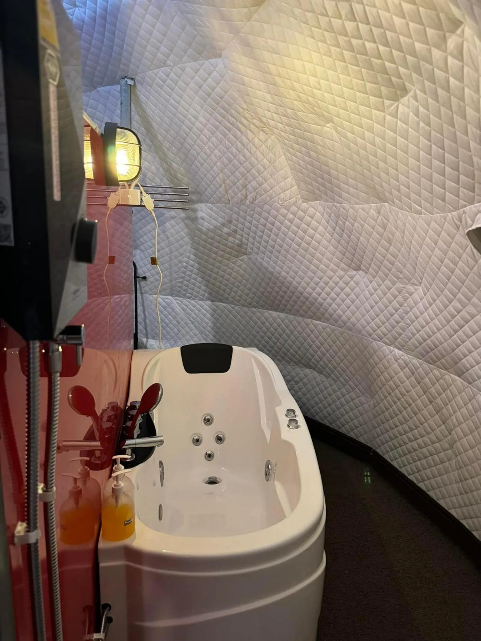 Hot Tub in Hi Creek Resort