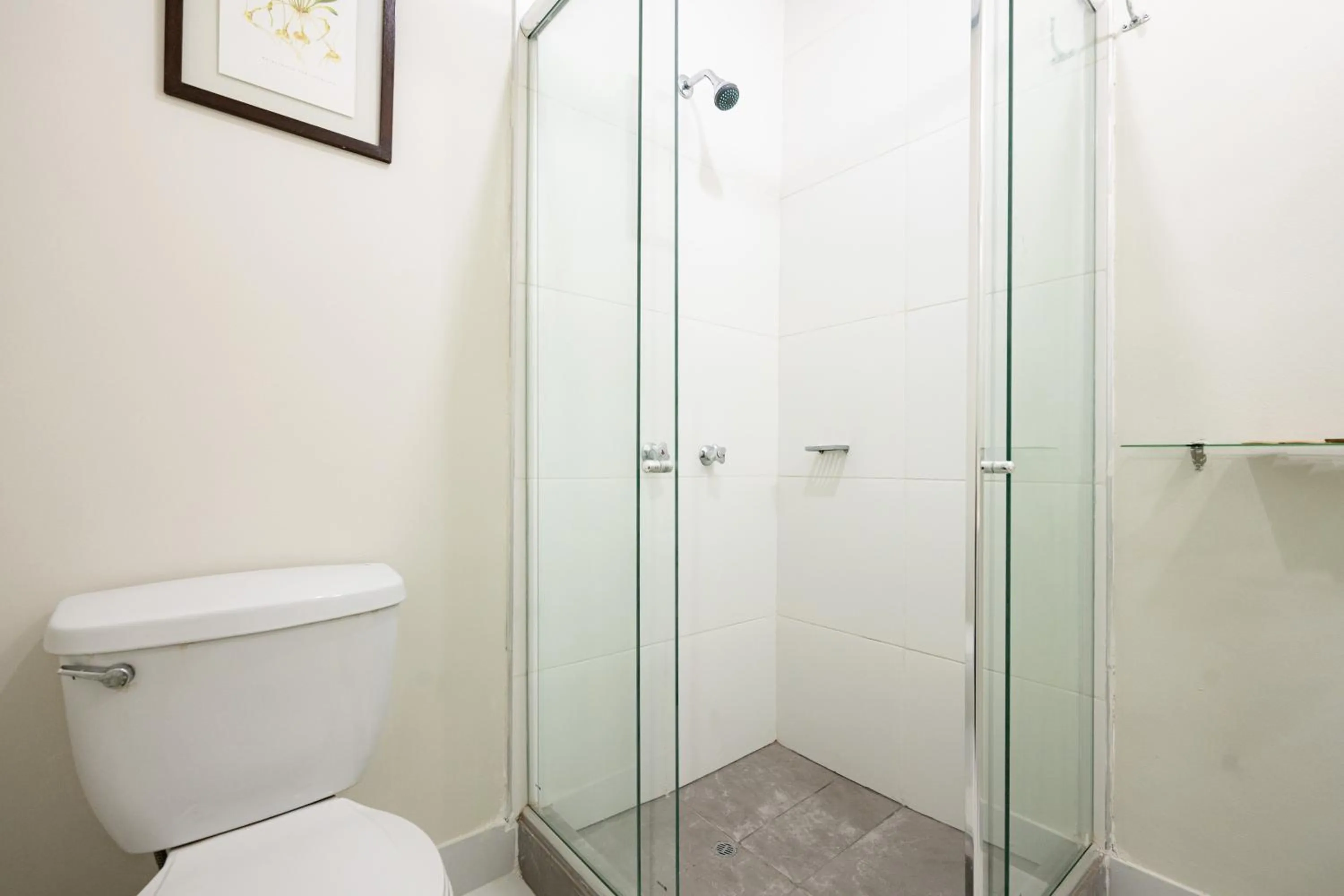 Shower in Hotel Oro Negro