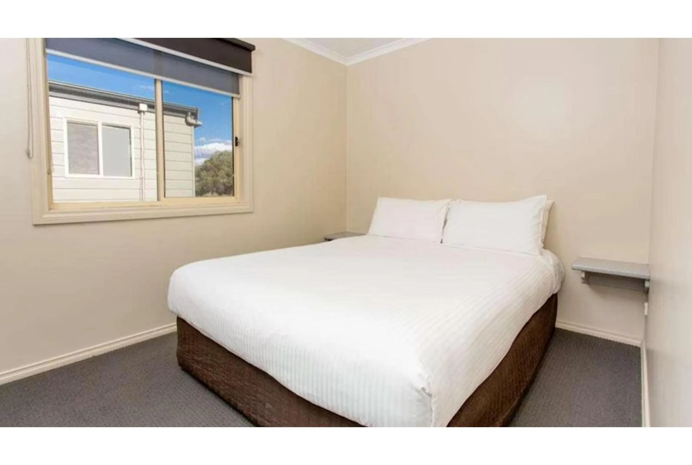 Bedroom, Bed in Discovery Parks - Renmark Riverfront