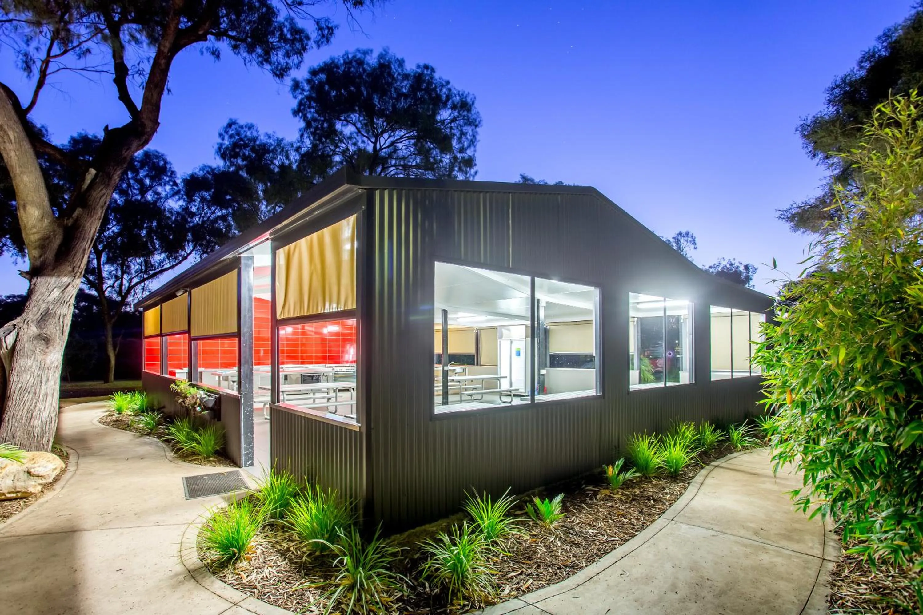 Communal kitchen in Discovery Parks - Renmark Riverfront