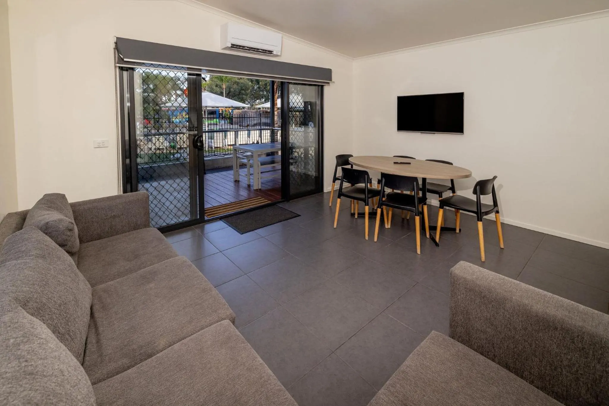 Living room in Discovery Parks - Renmark Riverfront
