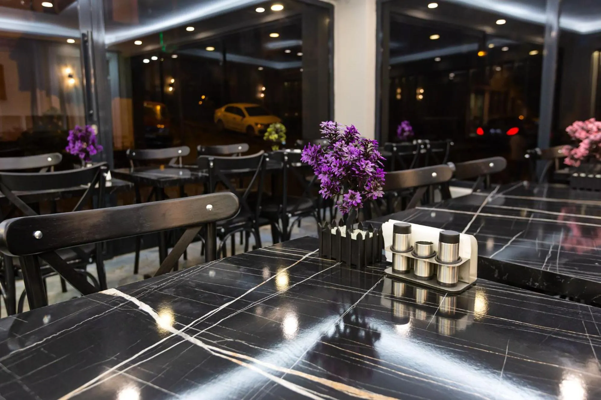 Restaurant/places to eat in Ria Suites Boutique Hotel