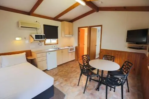 Bed in BIG4 Melbourne Holiday Park