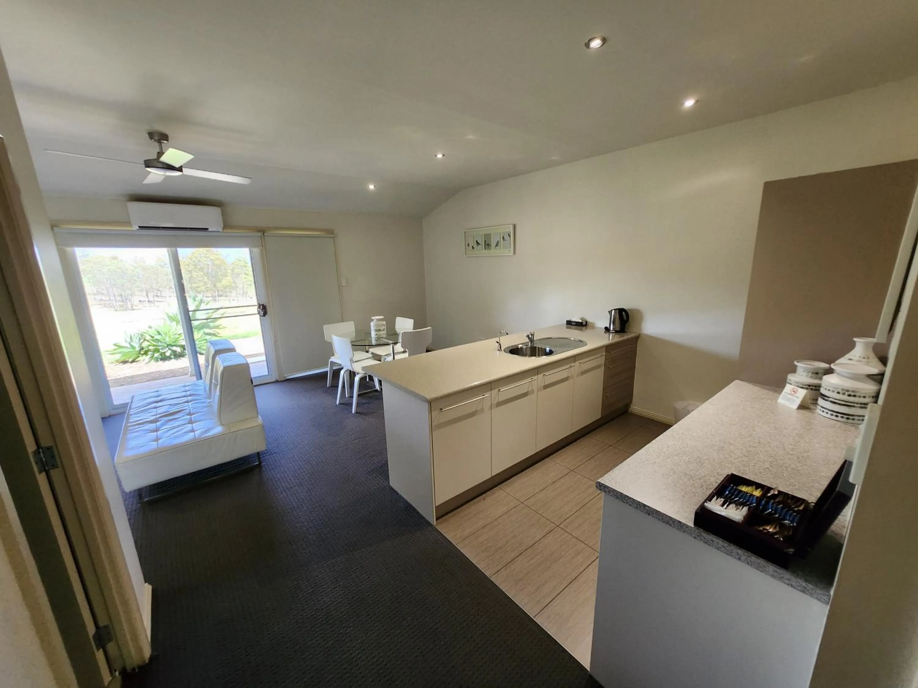 Kitchen or kitchenette in H Boutique Hotel