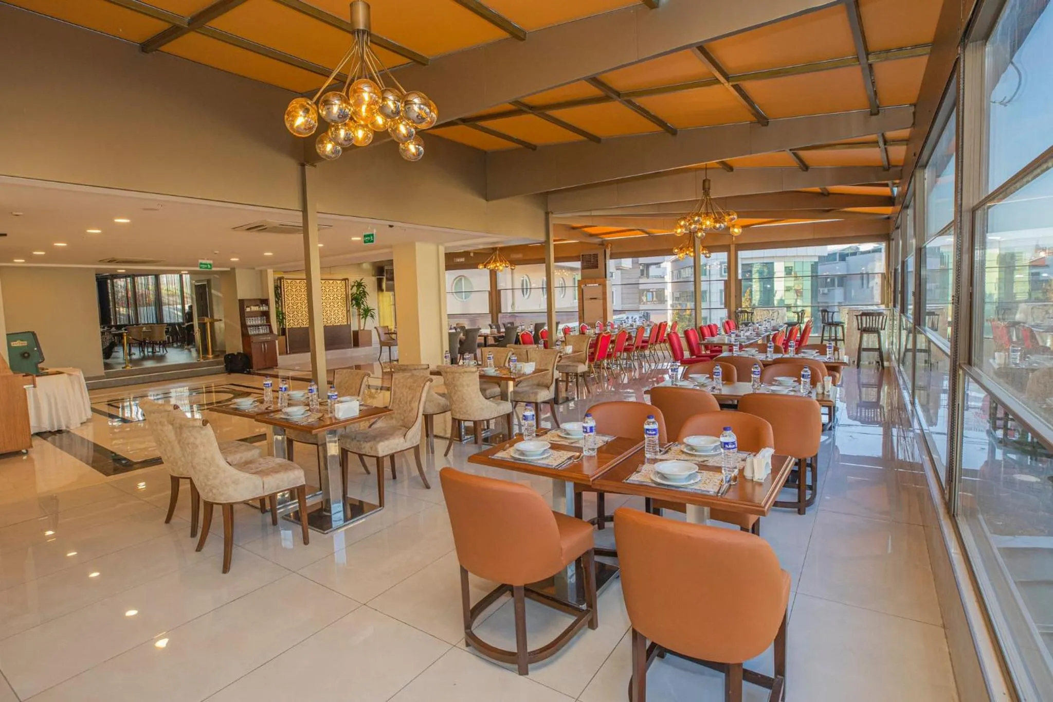 Restaurant/places to eat in Akman Premium Hotel