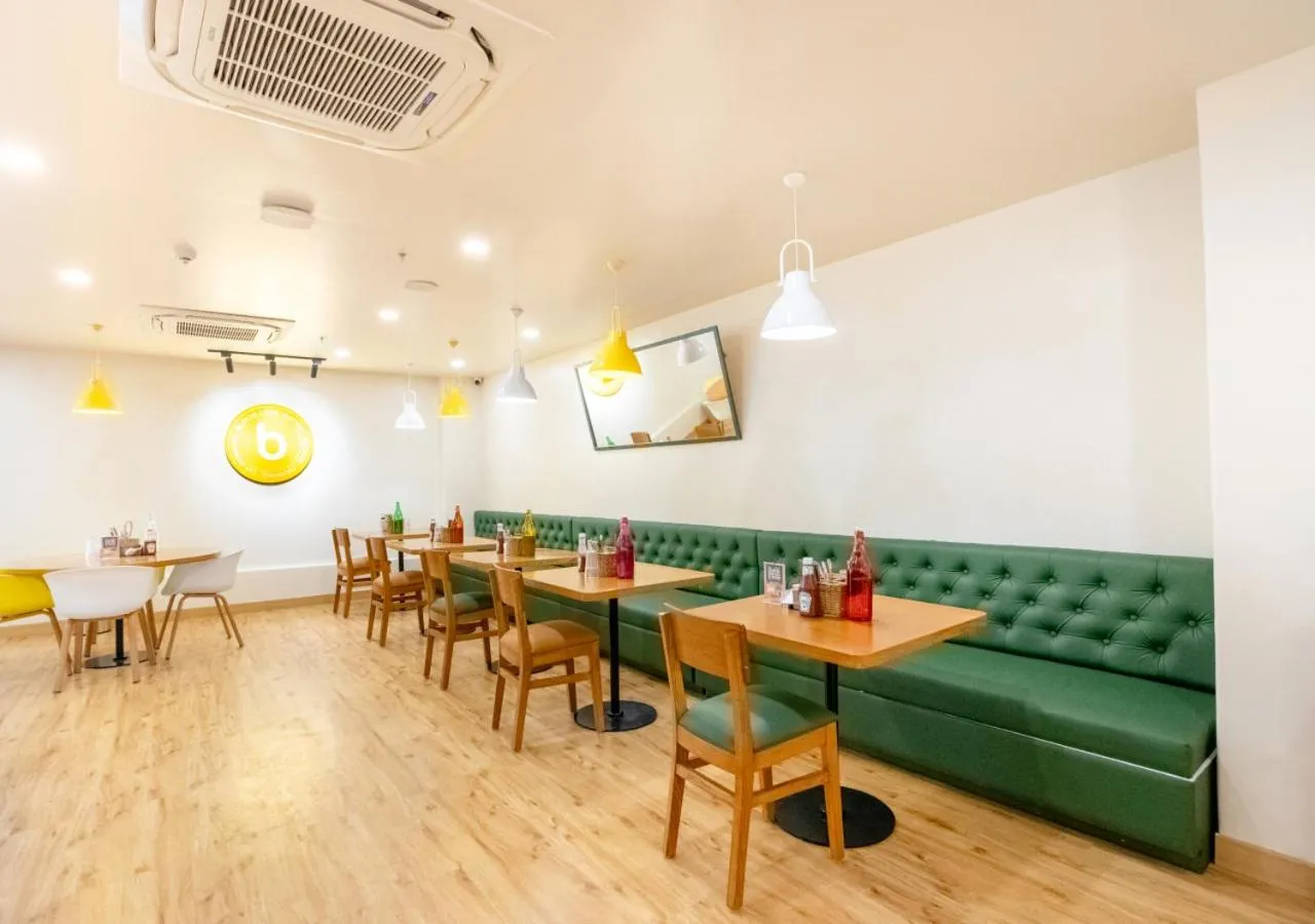 Restaurant/places to eat in Bloom Hotel - HSR Layout Sector 6