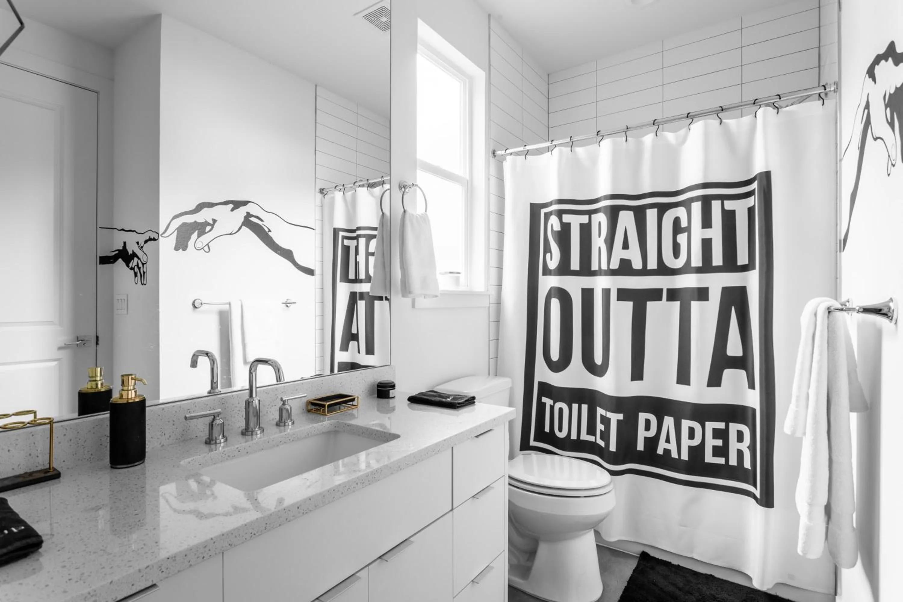 Toilet in Insa Worthy Two-Home Retreat - Fire Pit, Hot Tub