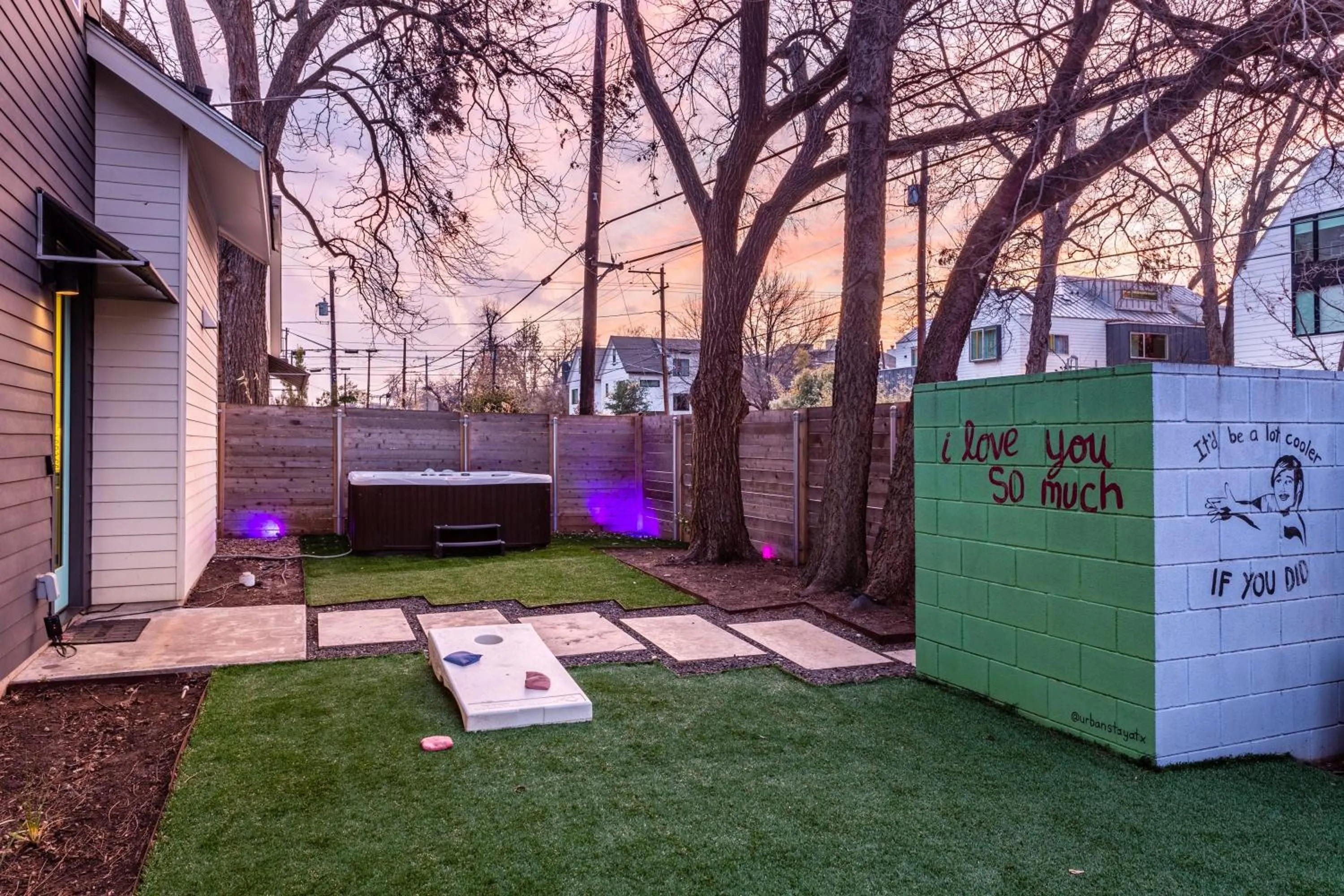 Garden in Insa Worthy Two-Home Retreat - Fire Pit, Hot Tub