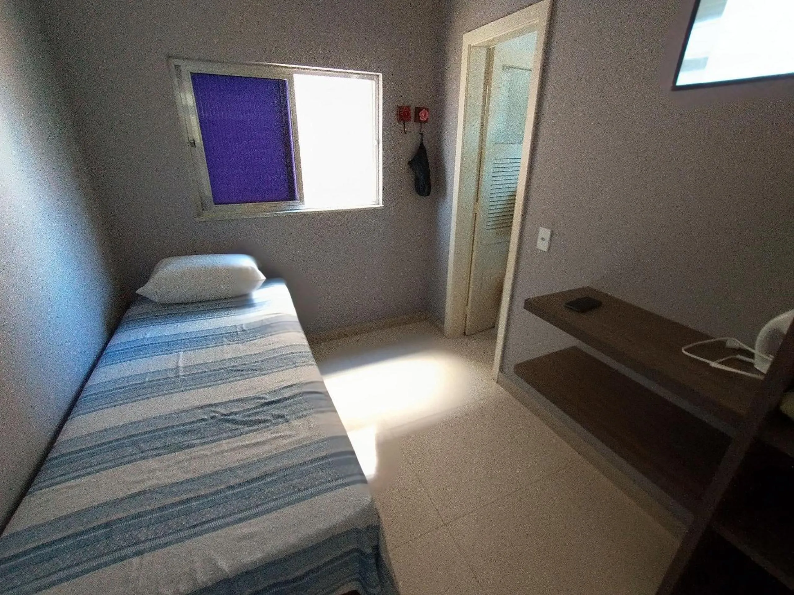 Bedroom, Bed in FORT BEACH, Conheça CABO FRIO em 3 dias a pé e carro no estacionamento