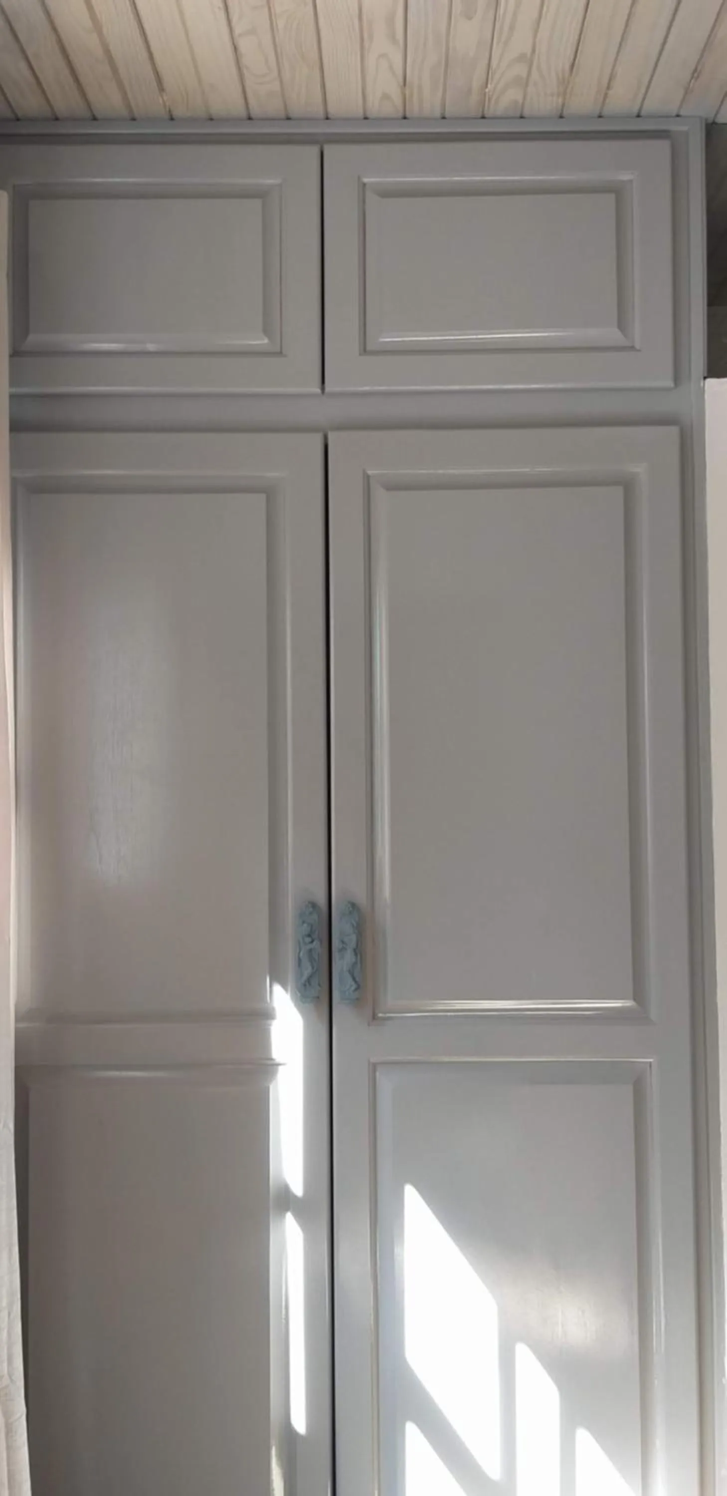 wardrobe in SCHUMANN'S RESORT & PARK