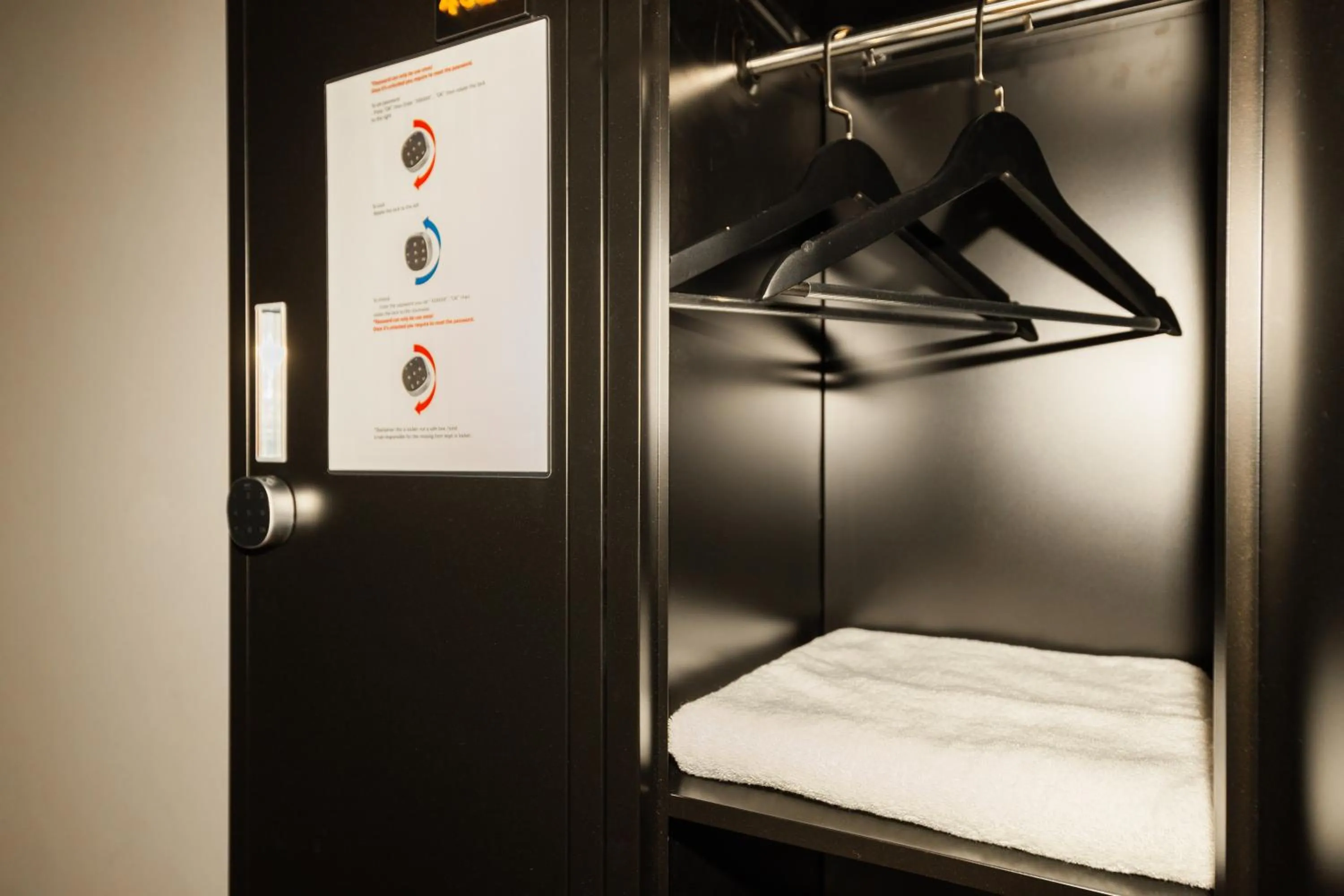 microwave in D'Nova Hotel Kallang