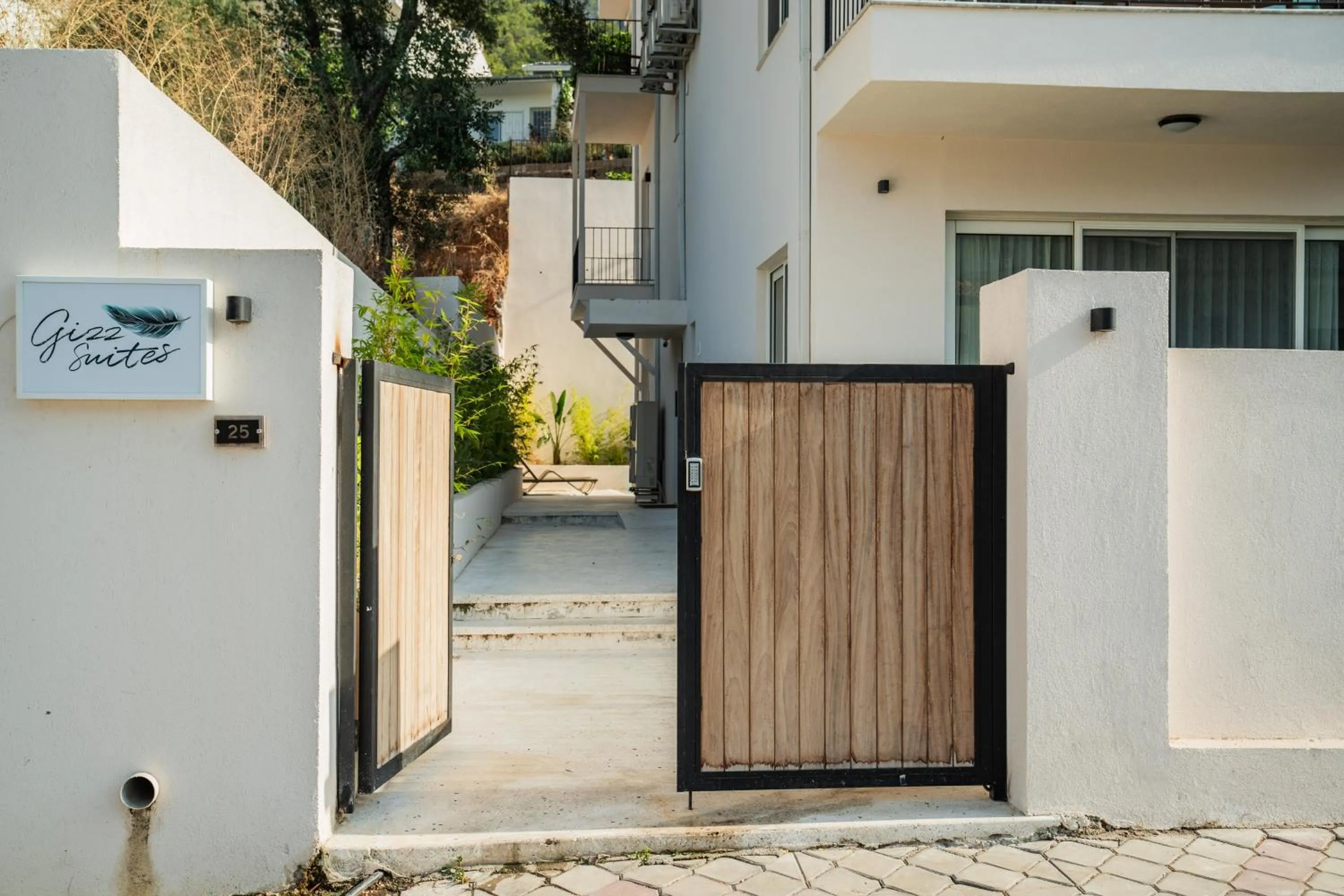 Property building in Gizz Suites City