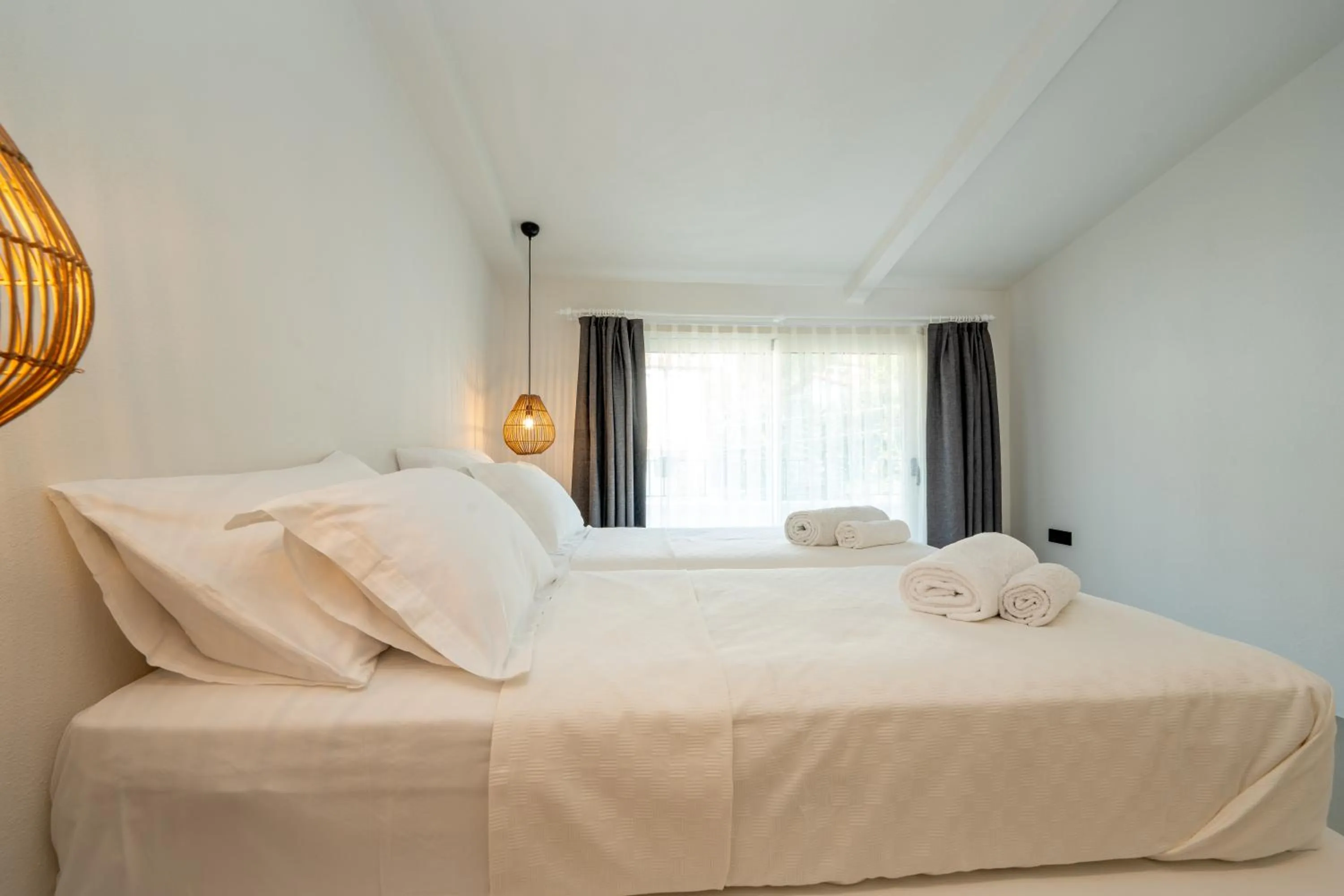 Photo of the whole room in Gizz Suites City