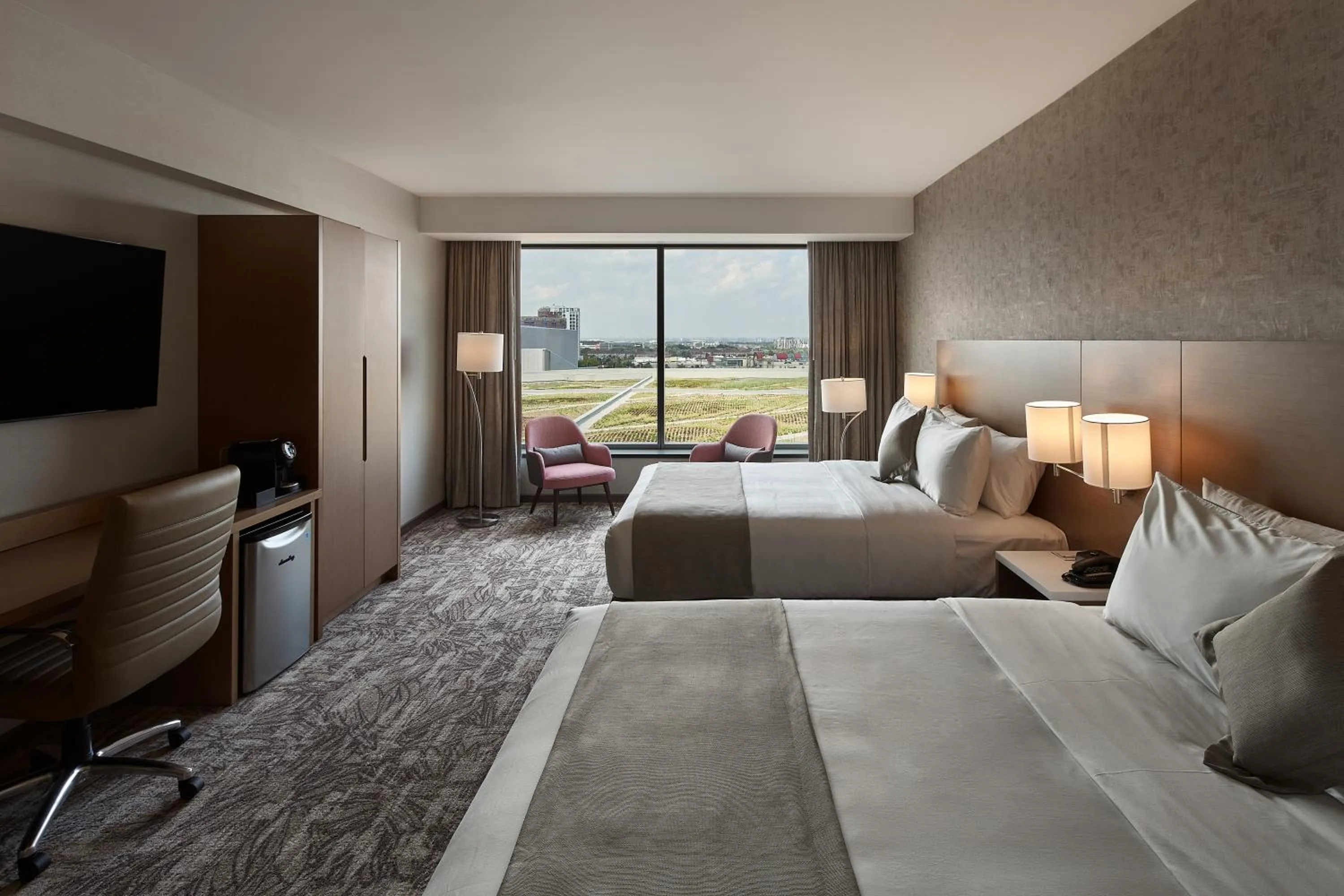 Photo of the whole room, Bed in Great Canadian Casino Resort Toronto