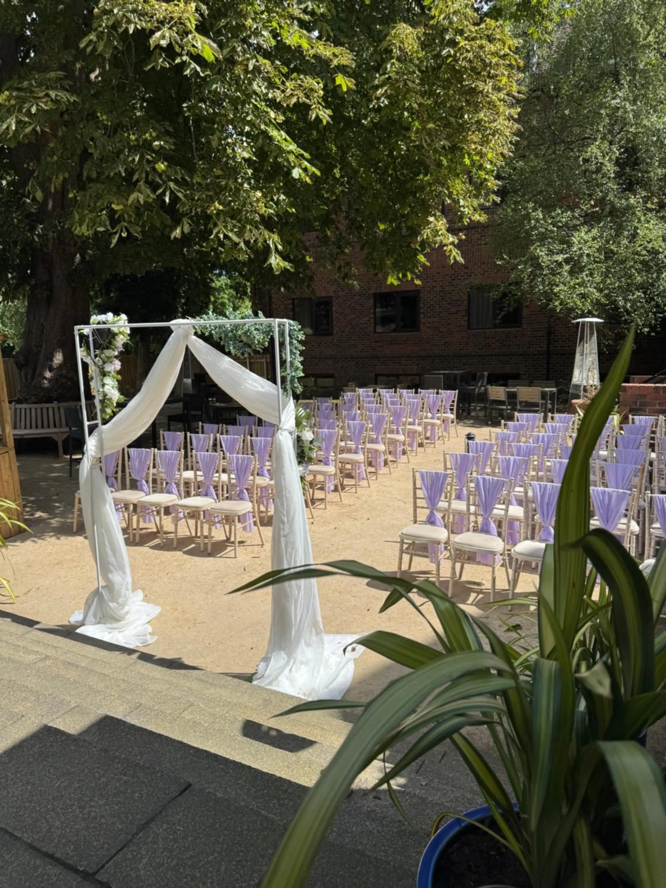 wedding in Mercure Hull Grange Park Hotel