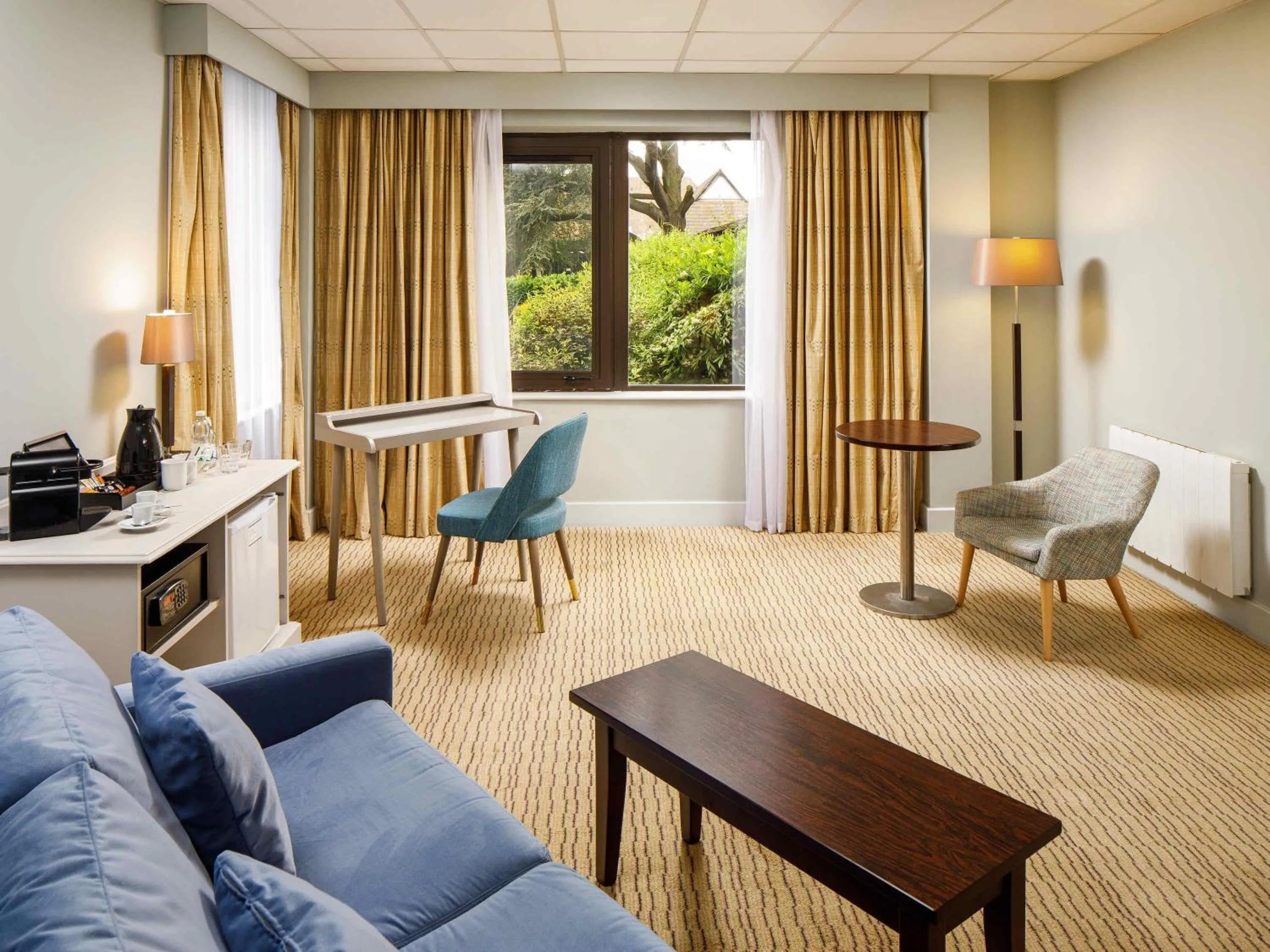 Bedroom in Mercure Hull Grange Park Hotel