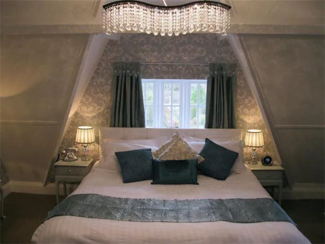 Bedroom, Bed in Maenan Abbey Hotel