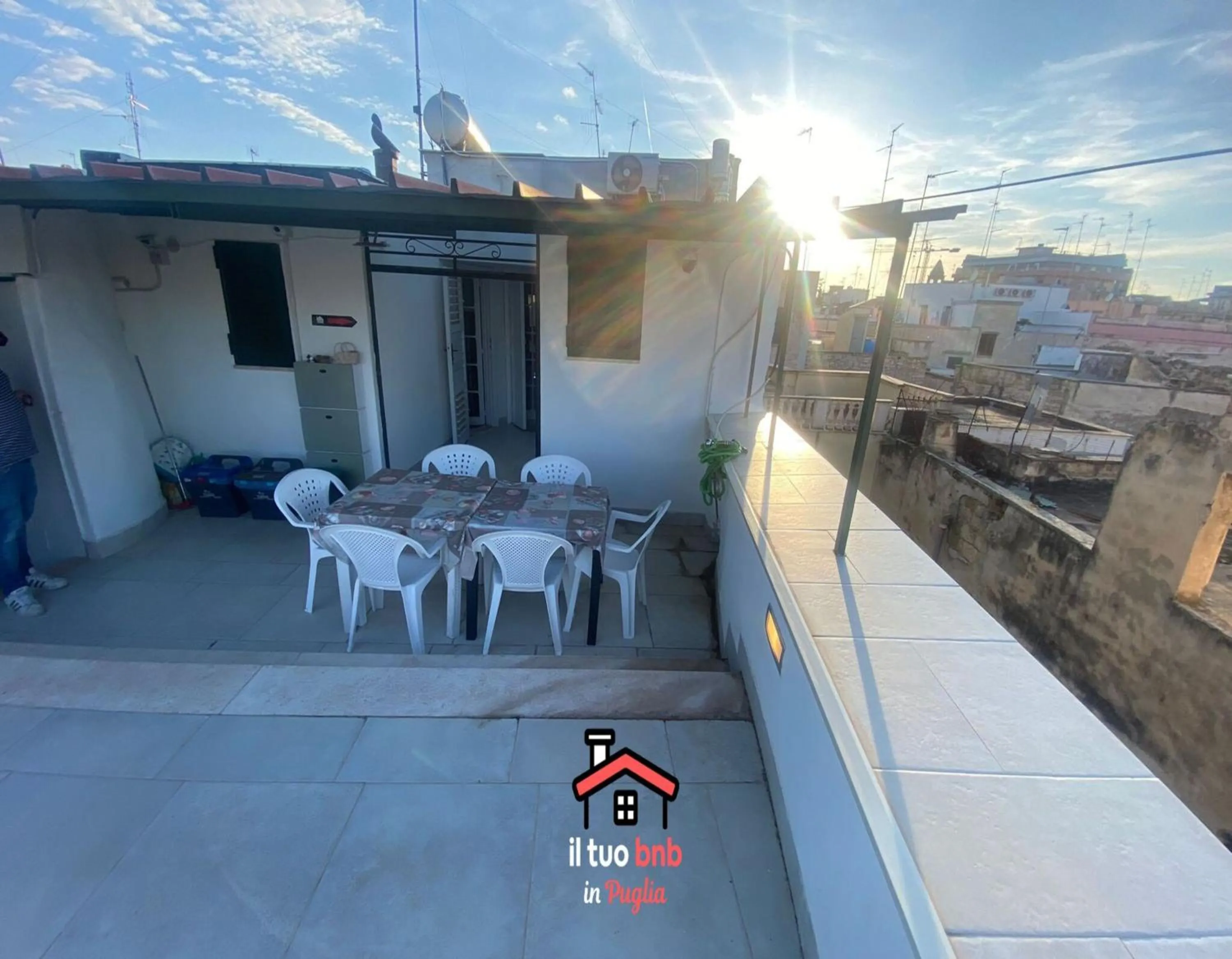 Property building in Casa Bianca bnb,Big Terrace,10 min Airport Beaches