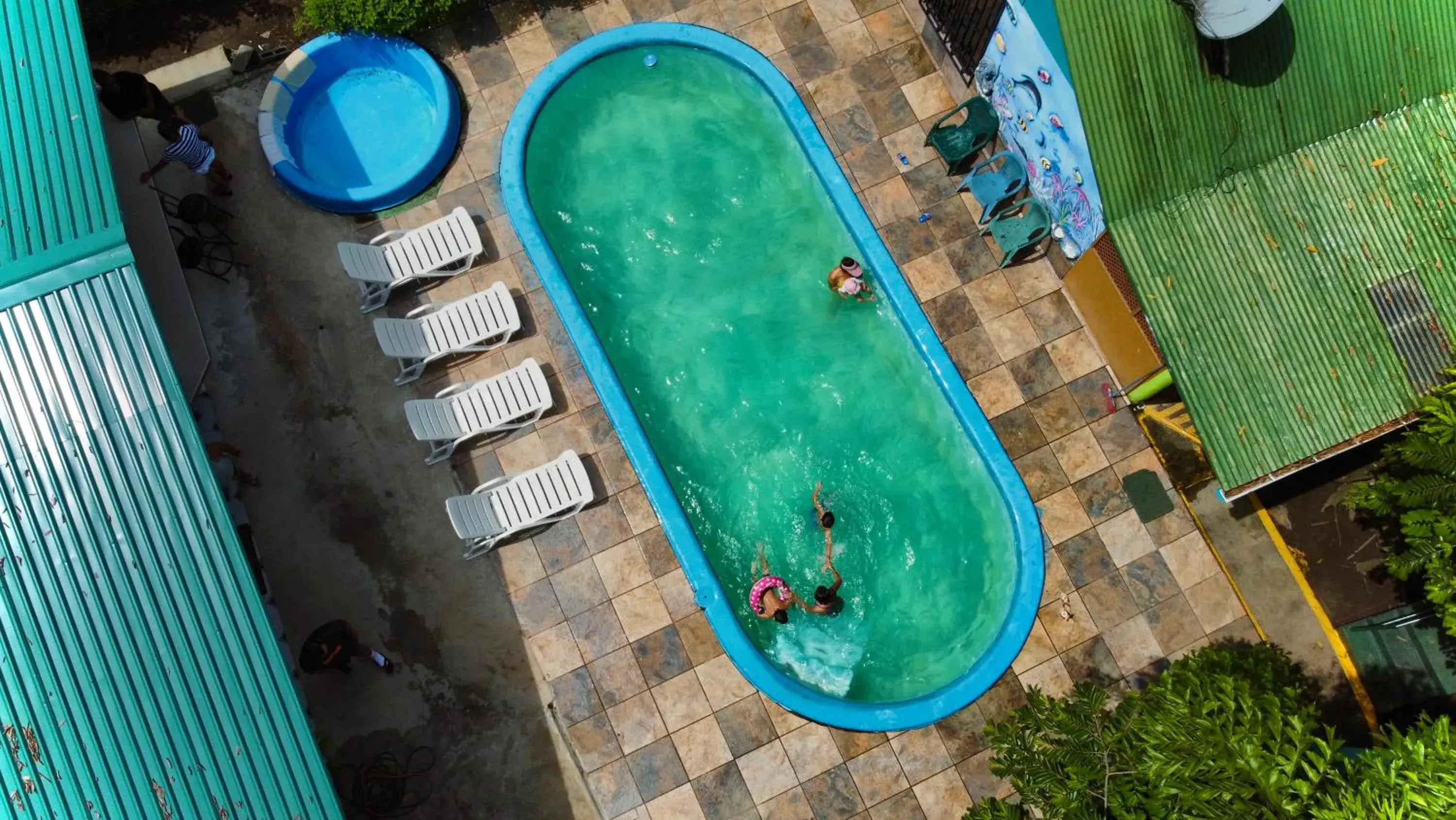 Budget Triple Room in Carey Lodging Budget Triple Room in Carey Lodging